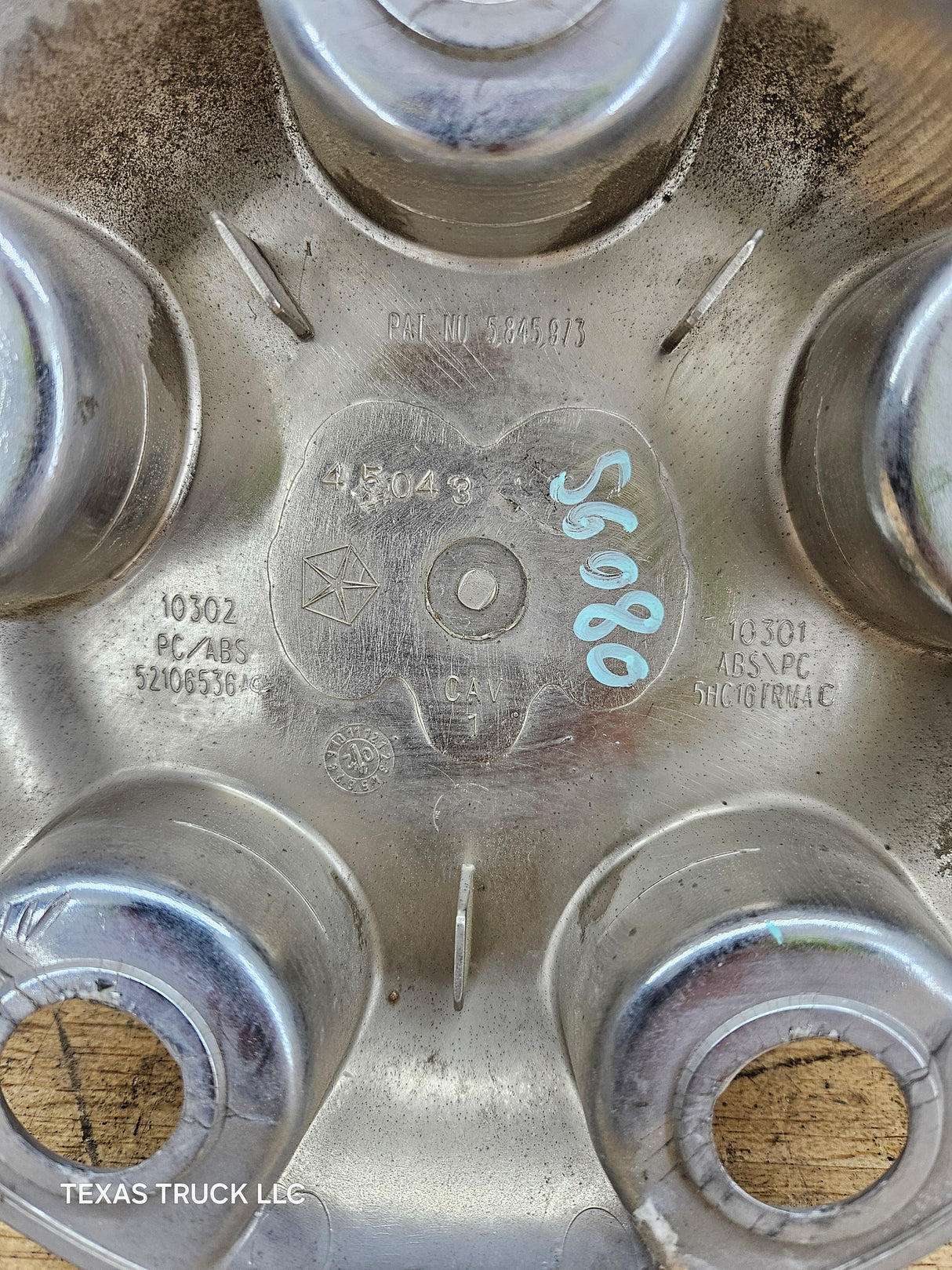 2002-2008 Dodge Ram 1500 OEM Center Wheel Cap Hub Cap 3rd Gen