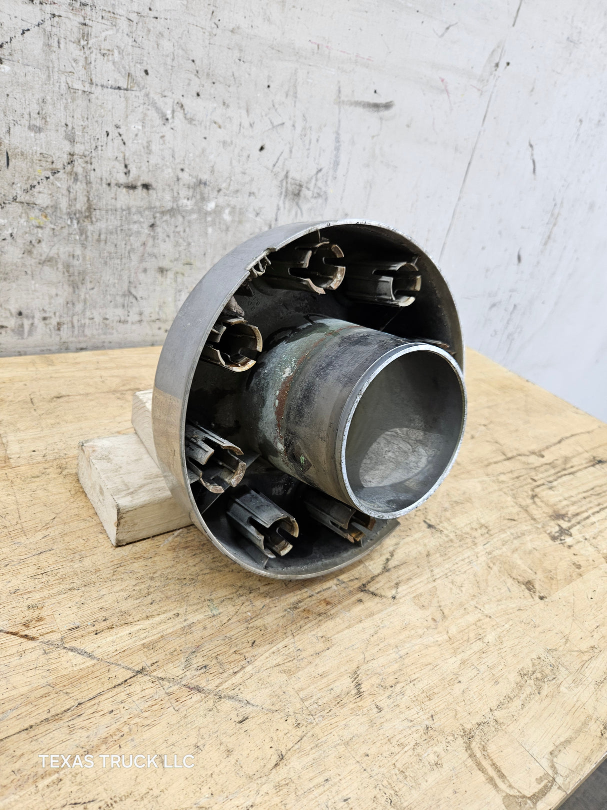 2008-2016 Ford Super Duty F350 Front DUALLY Hub Cap Chrome Center Cap 4x4 8 LUG