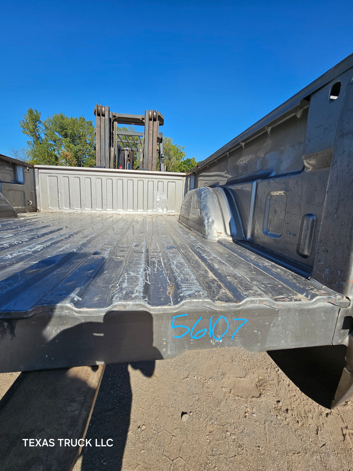 1999-2007 Chevrolet Silverado / GMC Sierra 1500 2500 3500 HD 6' 6" Short Truck Bed