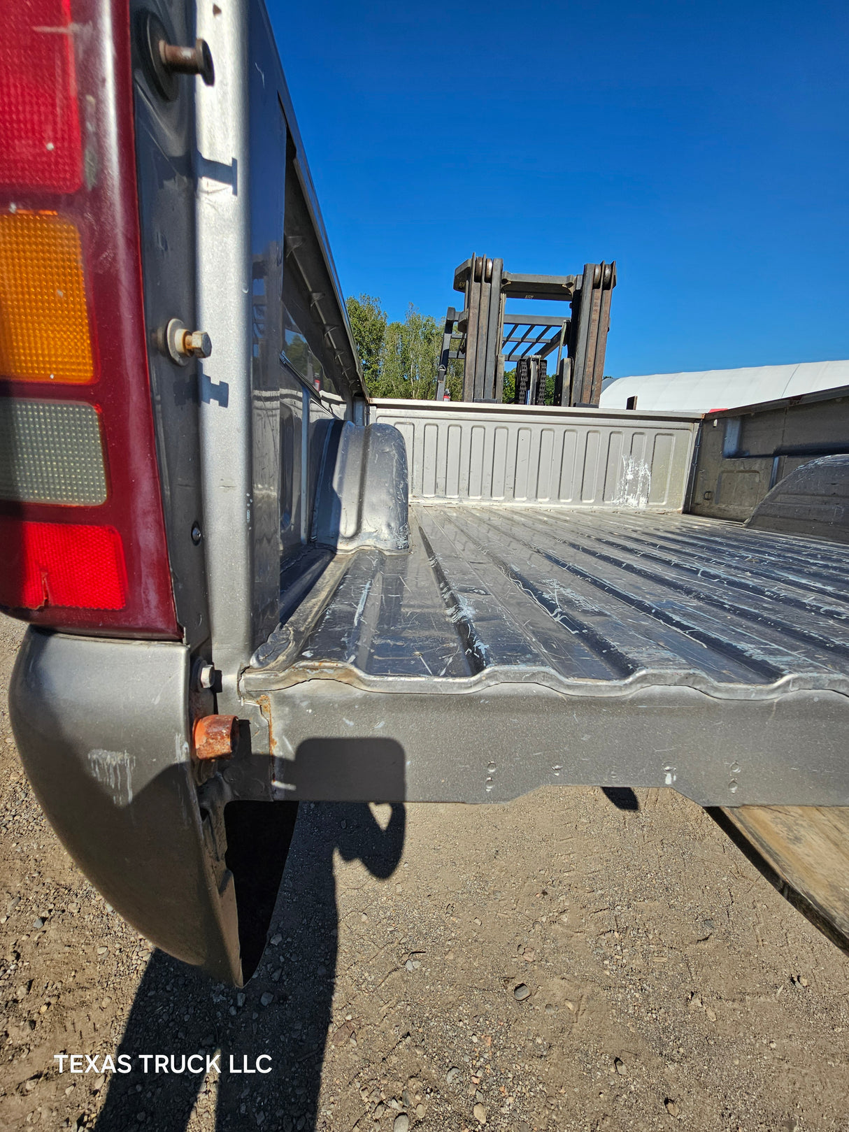 1999-2007 Chevrolet Silverado / GMC Sierra 1500 2500 3500 HD 6' 6" Short Truck Bed