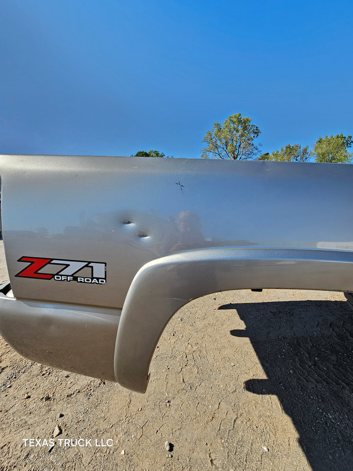 1999-2007 Chevrolet Silverado / GMC Sierra 1500 2500 3500 HD 6' 6" Short Truck Bed