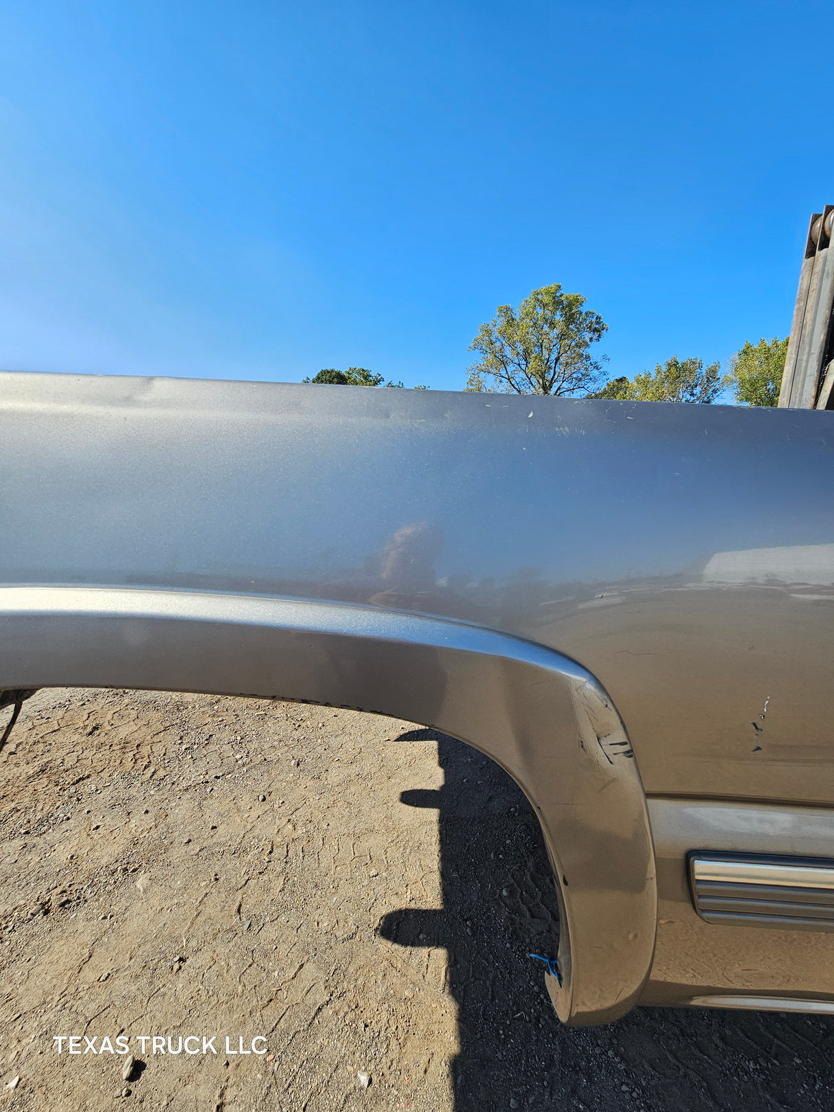 1999-2007 Chevrolet Silverado / GMC Sierra 1500 2500 3500 HD 6' 6" Short Truck Bed