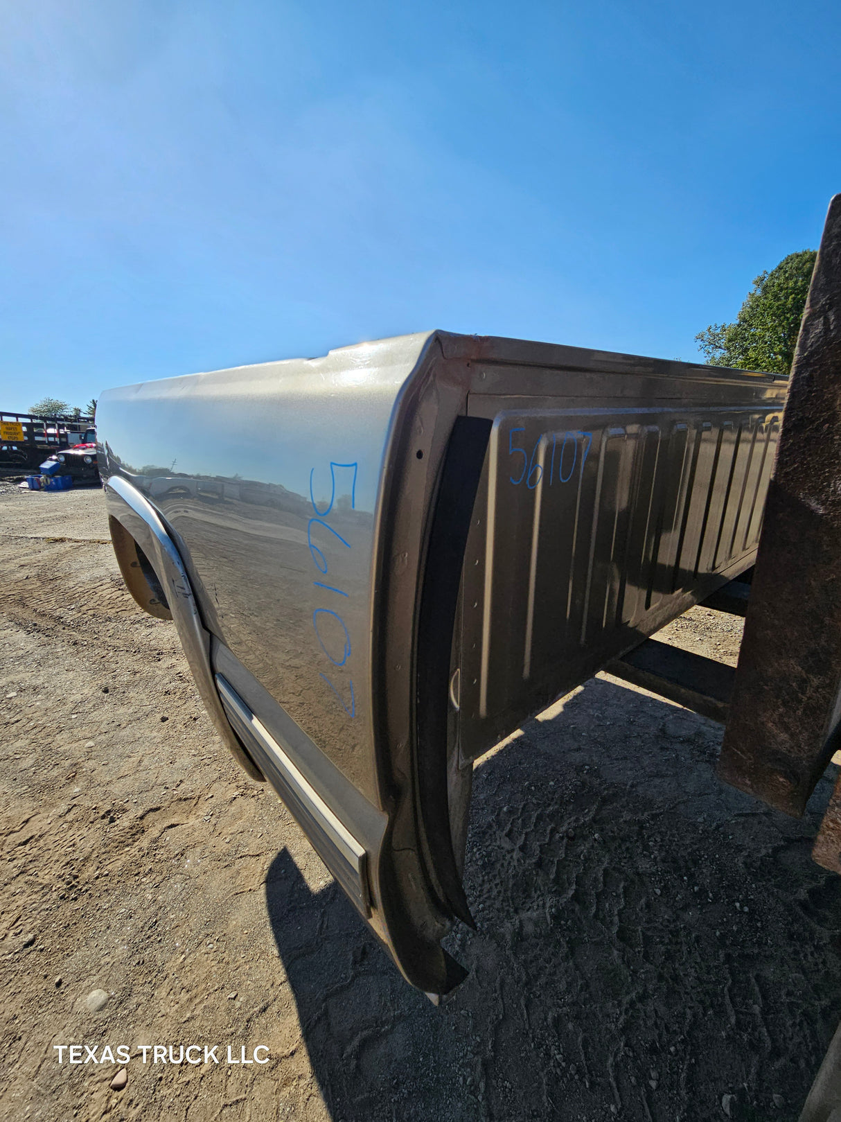 1999-2007 Chevrolet Silverado / GMC Sierra 1500 2500 3500 HD 6' 6" Short Truck Bed