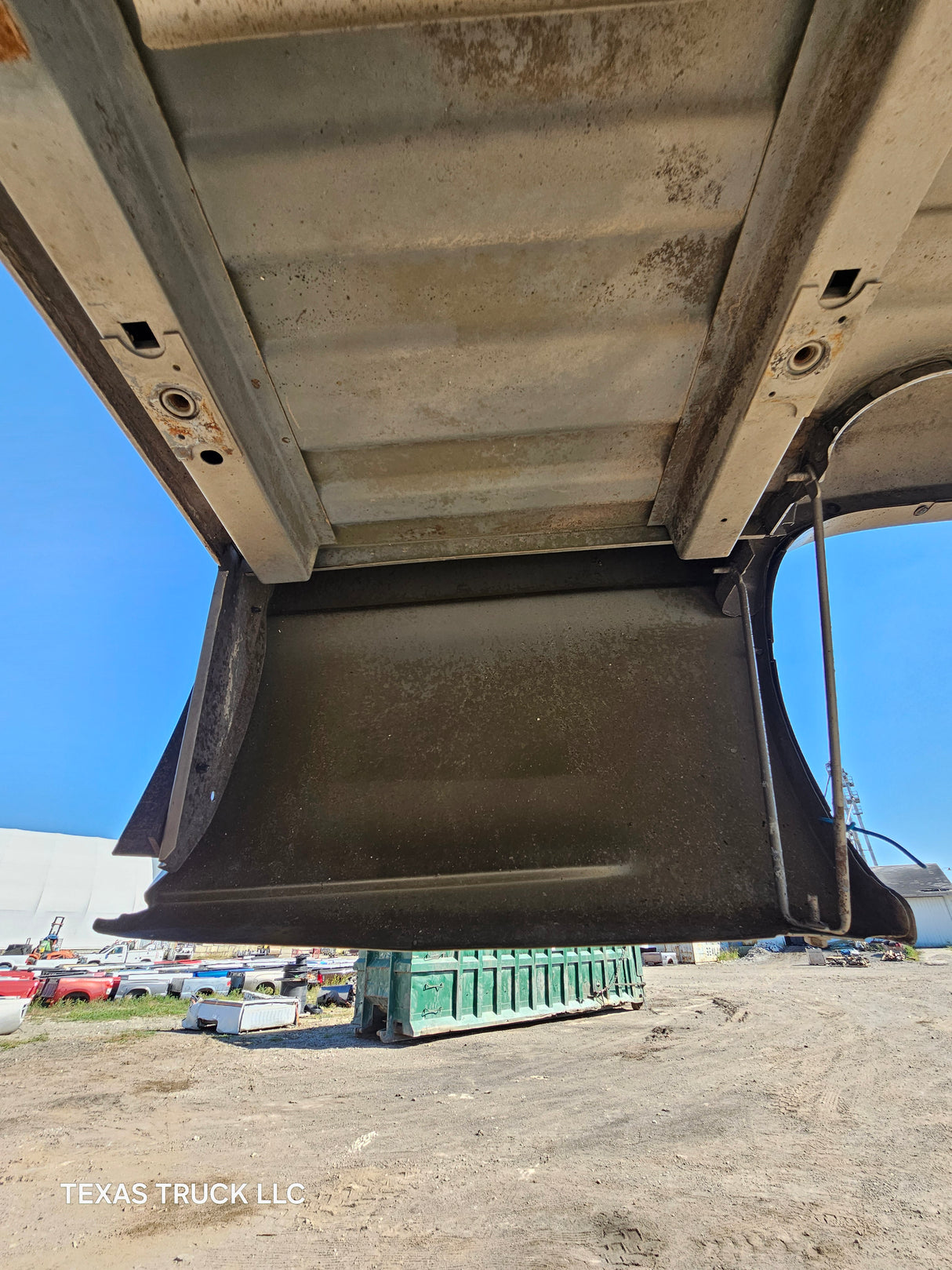 1999-2007 Chevrolet Silverado / GMC Sierra 1500 2500 3500 HD 6' 6" Short Truck Bed