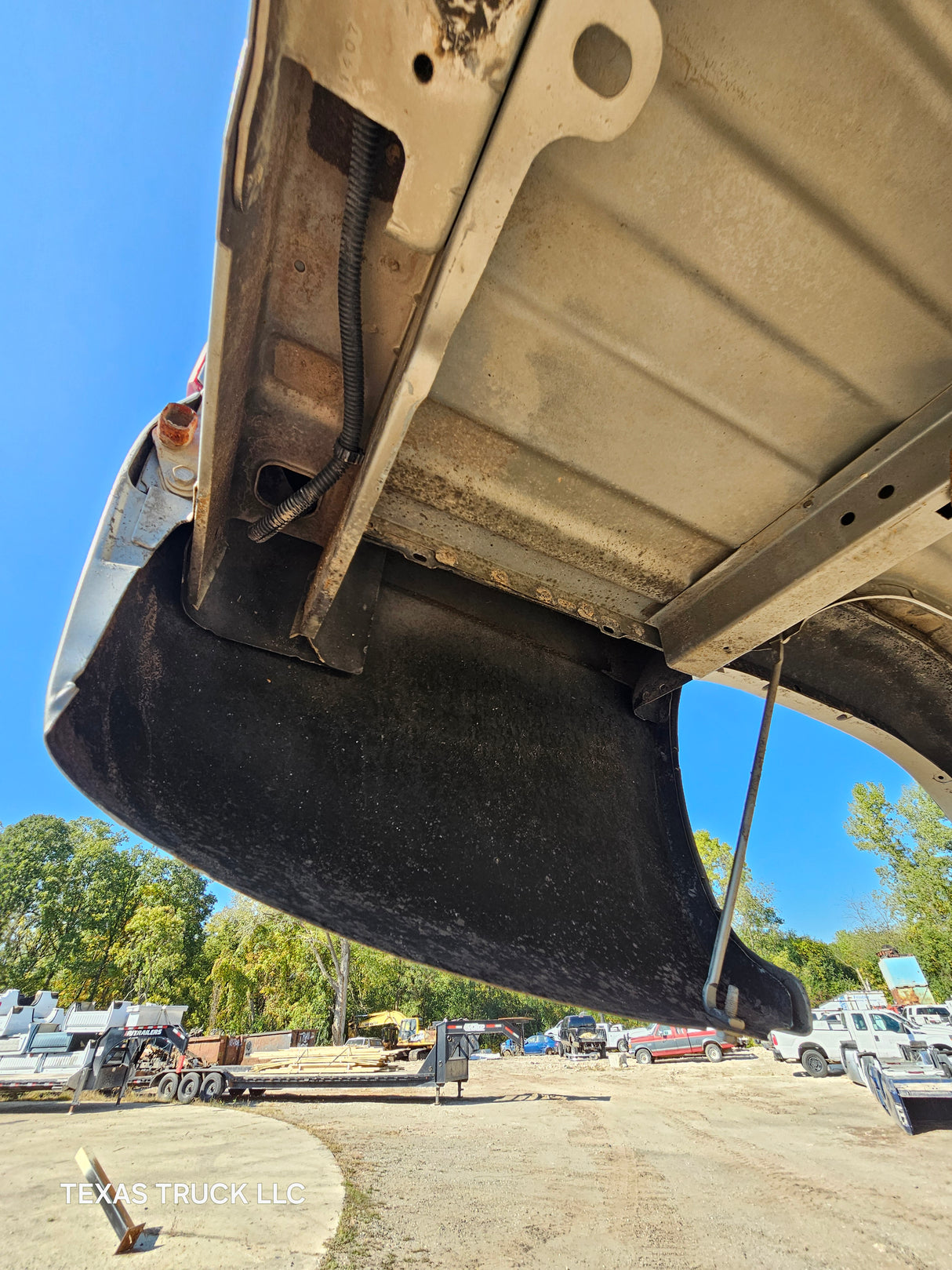 1999-2007 Chevrolet Silverado / GMC Sierra 1500 2500 3500 HD 6' 6" Short Truck Bed
