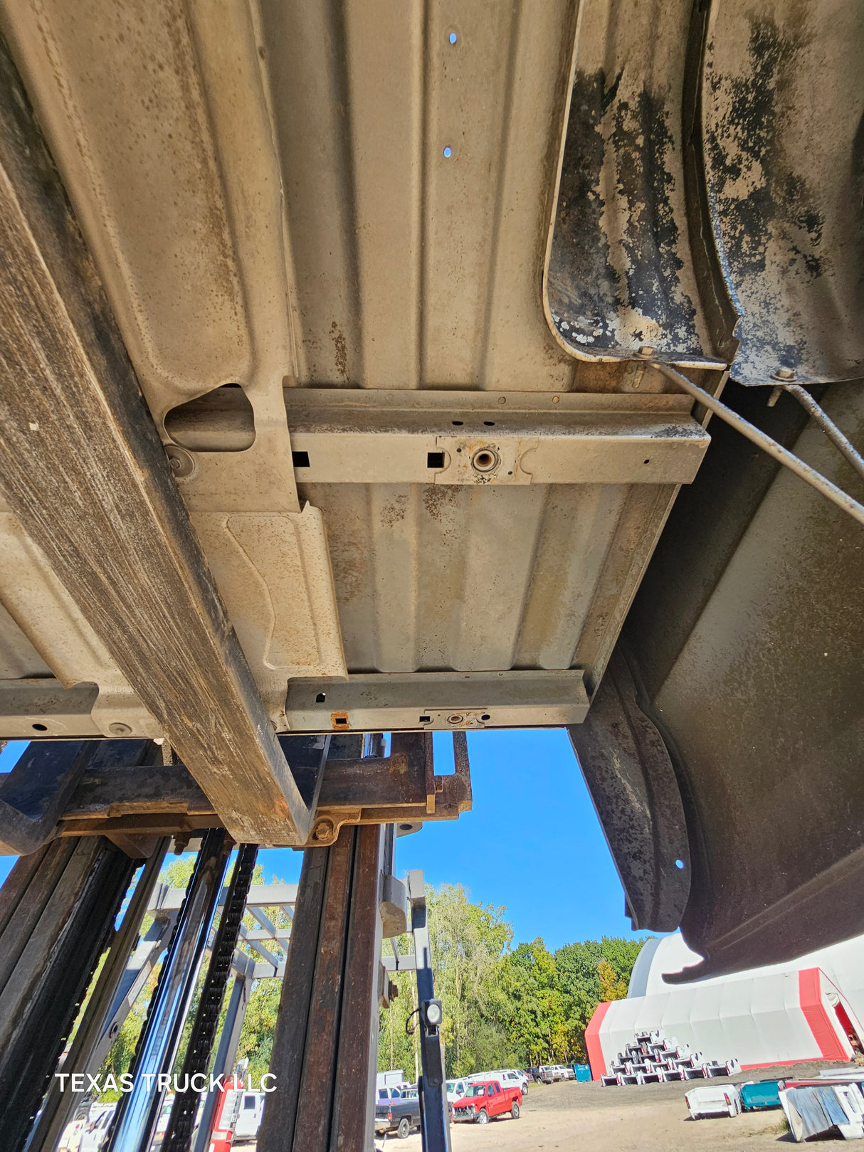 1999-2007 Chevrolet Silverado / GMC Sierra 1500 2500 3500 HD 6' 6" Short Truck Bed