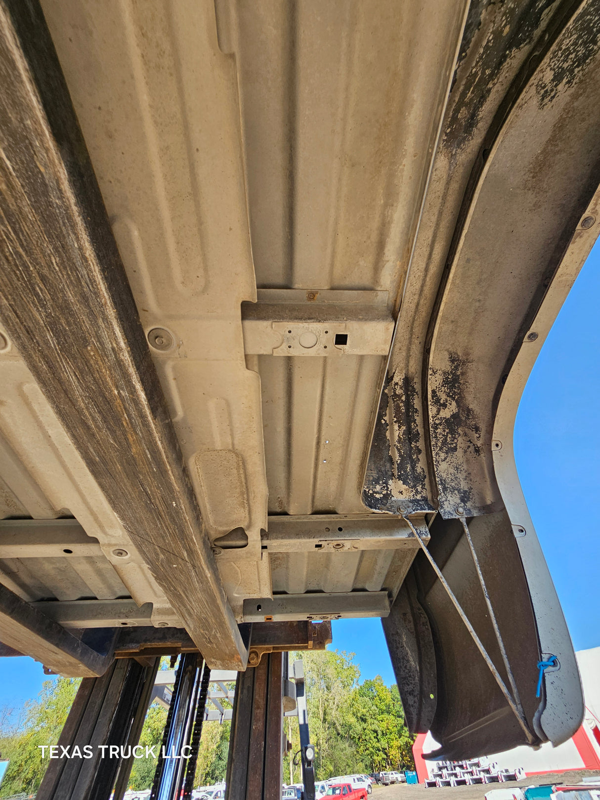 1999-2007 Chevrolet Silverado / GMC Sierra 1500 2500 3500 HD 6' 6" Short Truck Bed