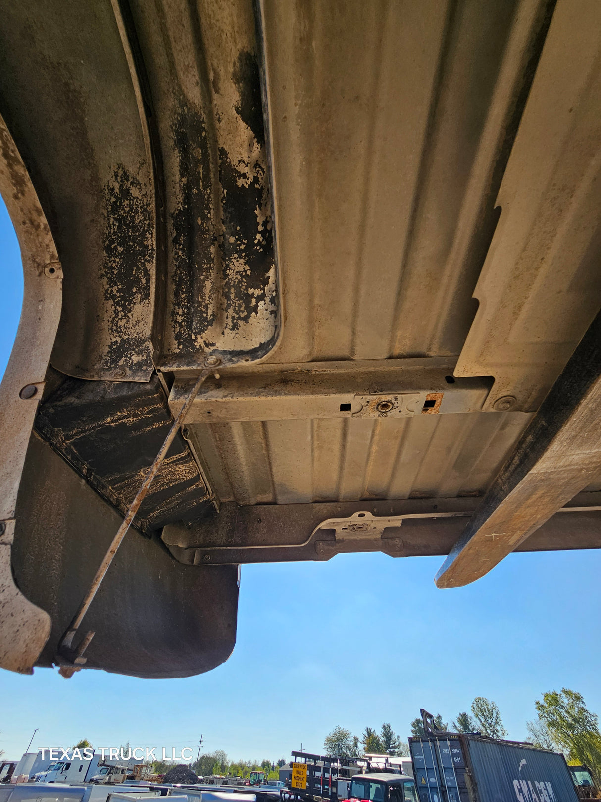 1999-2007 Chevrolet Silverado / GMC Sierra 1500 2500 3500 HD 6' 6" Short Truck Bed
