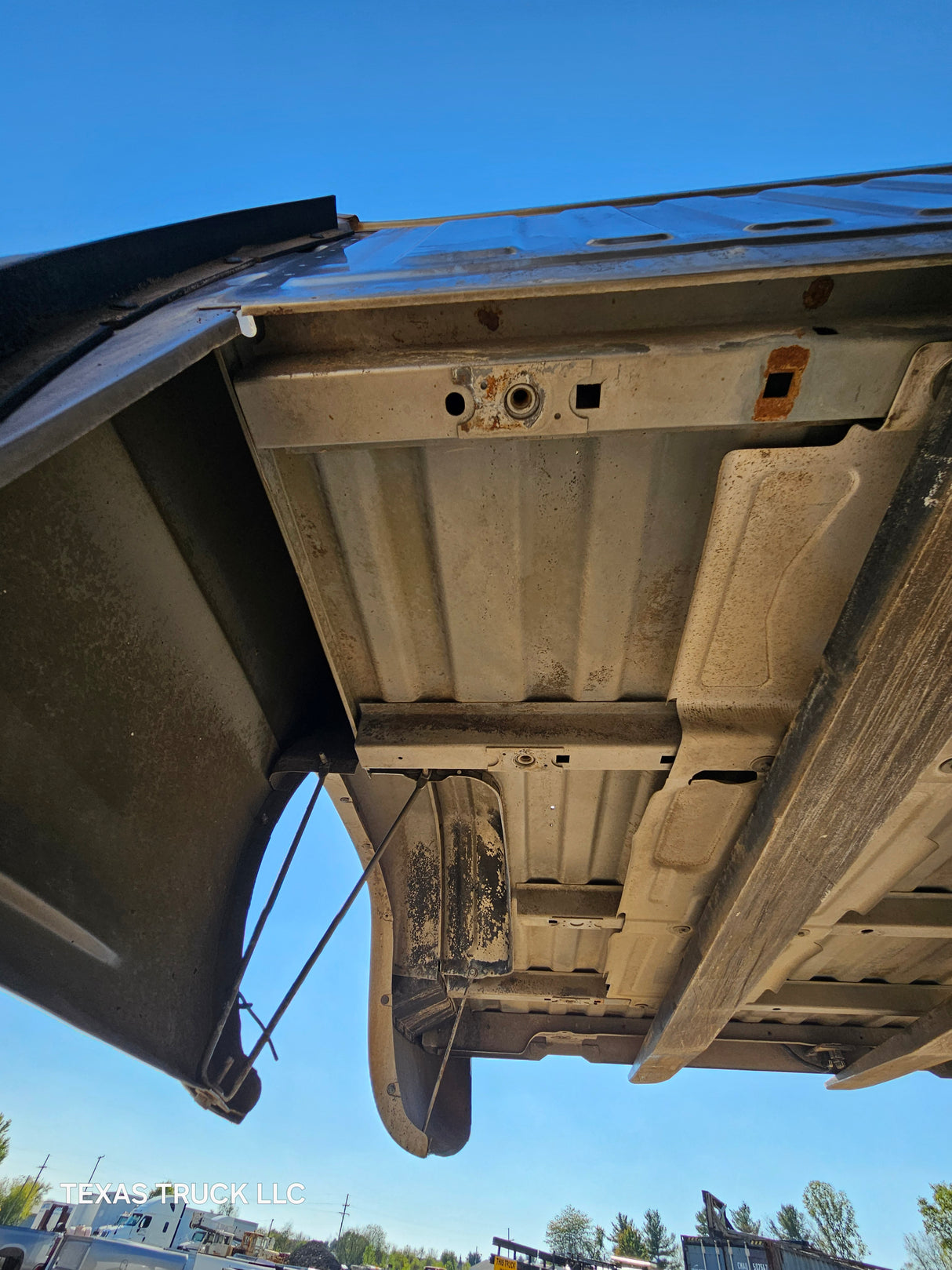 1999-2007 Chevrolet Silverado / GMC Sierra 1500 2500 3500 HD 6' 6" Short Truck Bed