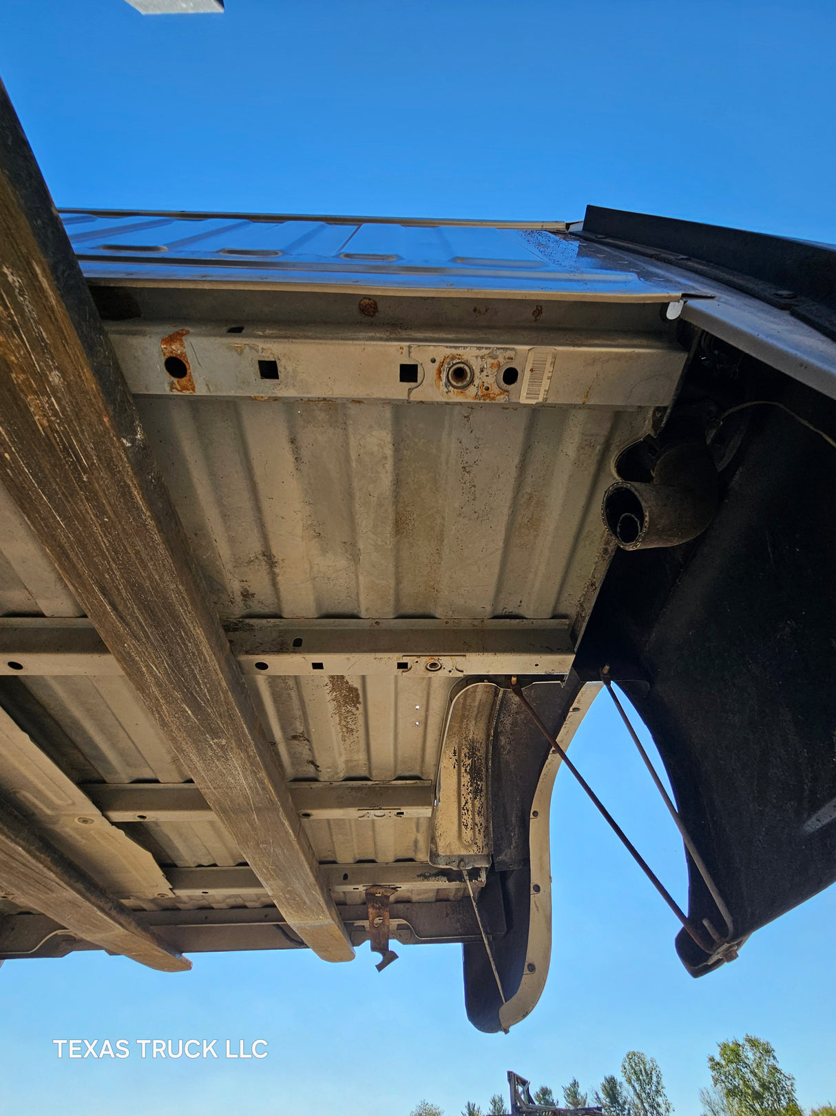 1999-2007 Chevrolet Silverado / GMC Sierra 1500 2500 3500 HD 6' 6" Short Truck Bed