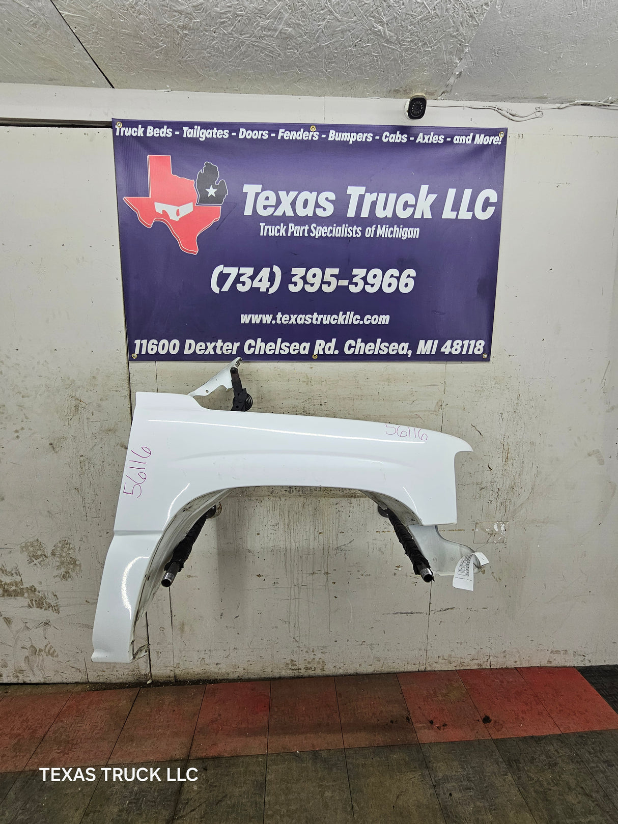 1999-2002 Chevrolet Silverado / Tahoe / Suburban 1500 2500 3500 HD Passenger Front Fender - White