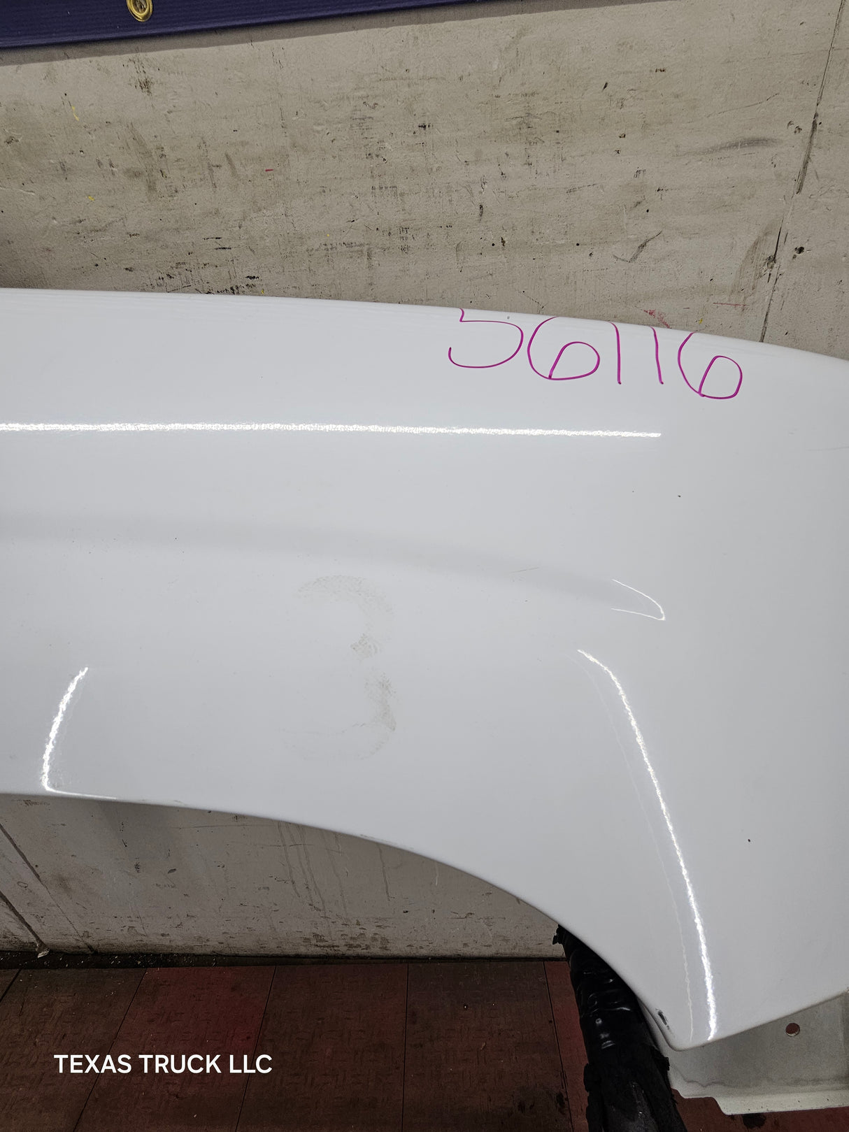 1999-2002 Chevrolet Silverado / Tahoe / Suburban 1500 2500 3500 HD Passenger Front Fender - White