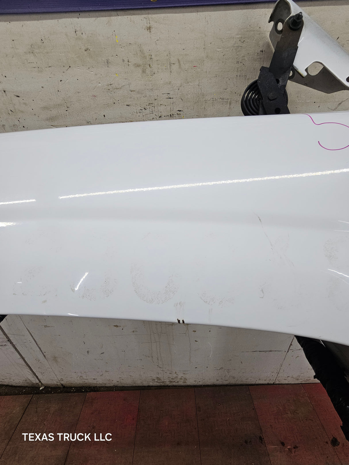 1999-2002 Chevrolet Silverado / Tahoe / Suburban 1500 2500 3500 HD LH Driver Side Front Fender - Summit White