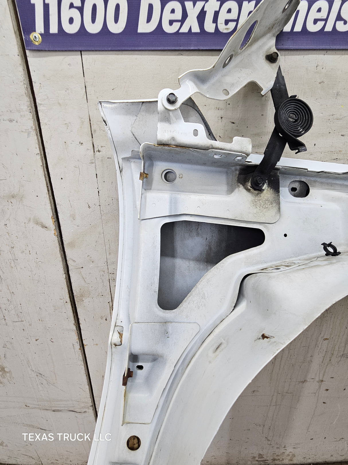 1999-2002 Chevrolet Silverado / Tahoe / Suburban 1500 2500 3500 HD LH Driver Side Front Fender - Summit White