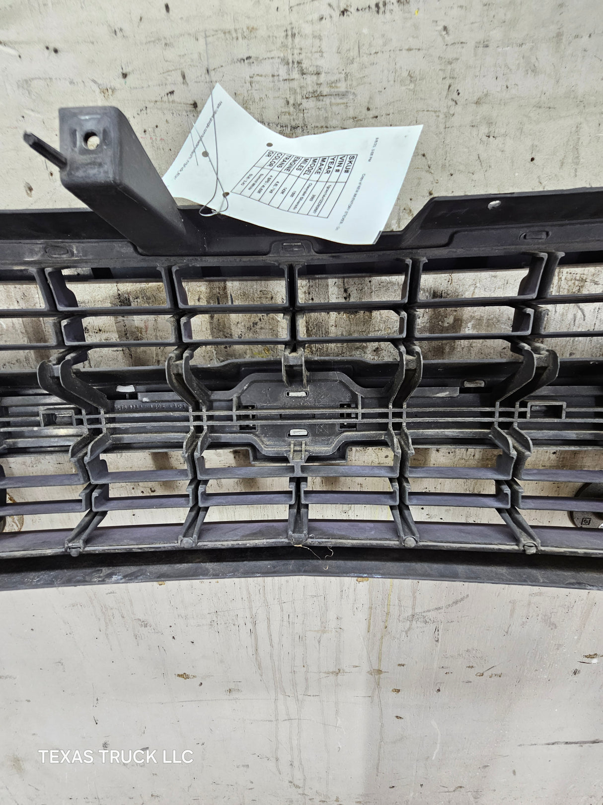 1999-2002 Chevrolet Silverado 1500 2500 3500 Grill OEM
