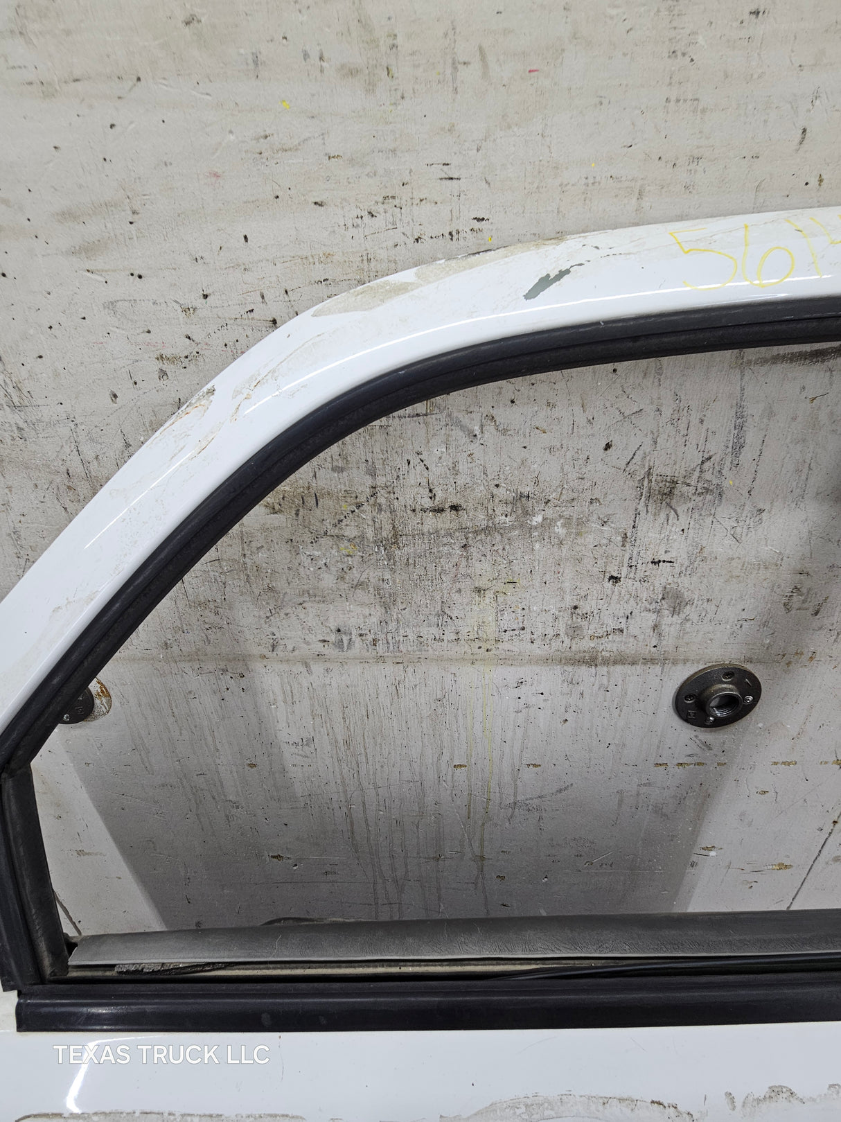 1999-2006 Chevrolet Silverado / GMC Sierra 1500 2500 3500 HD Front Driver Side Door LH