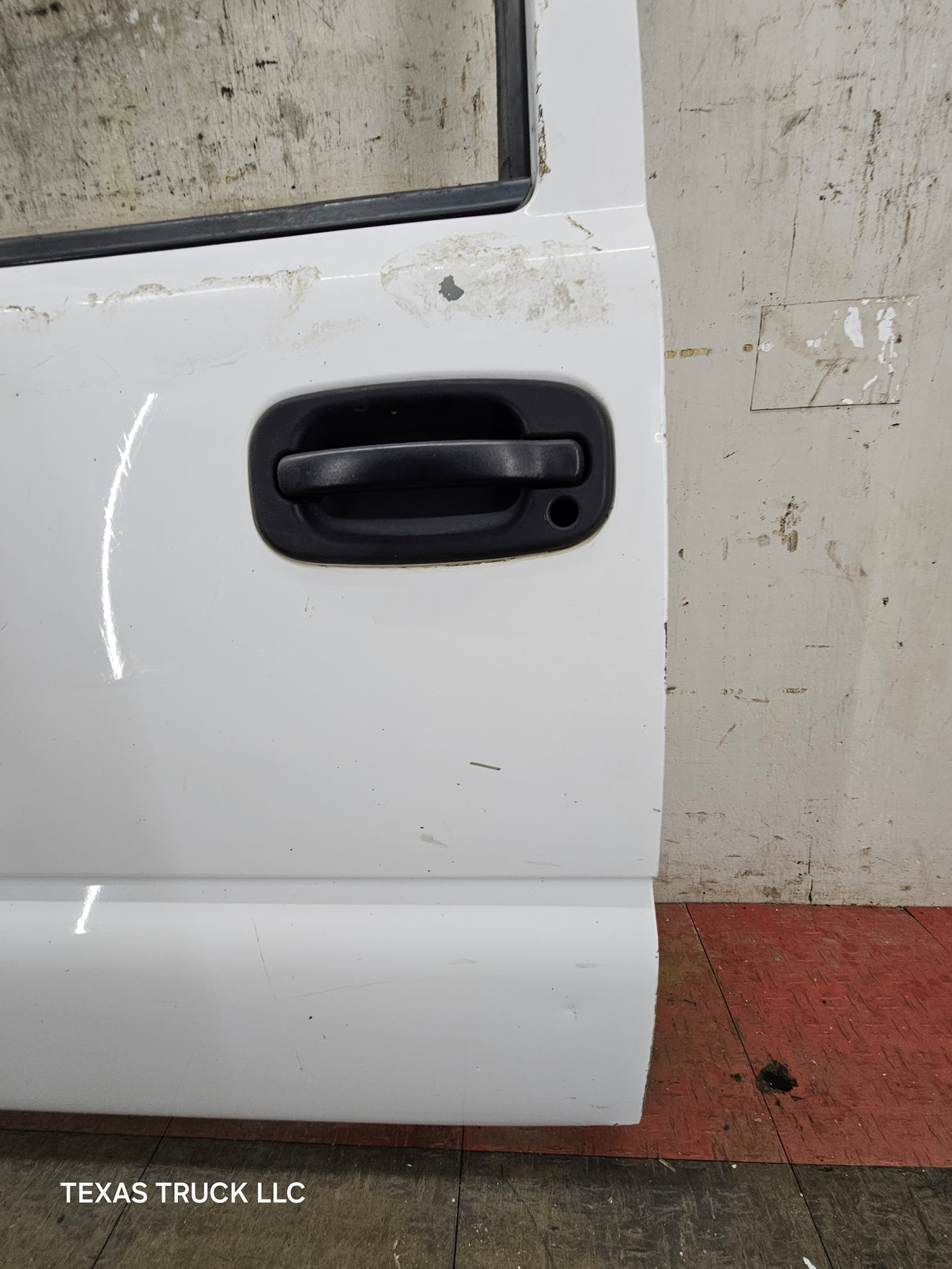 1999-2006 Chevrolet Silverado / GMC Sierra 1500 2500 3500 HD Front Driver Side Door LH