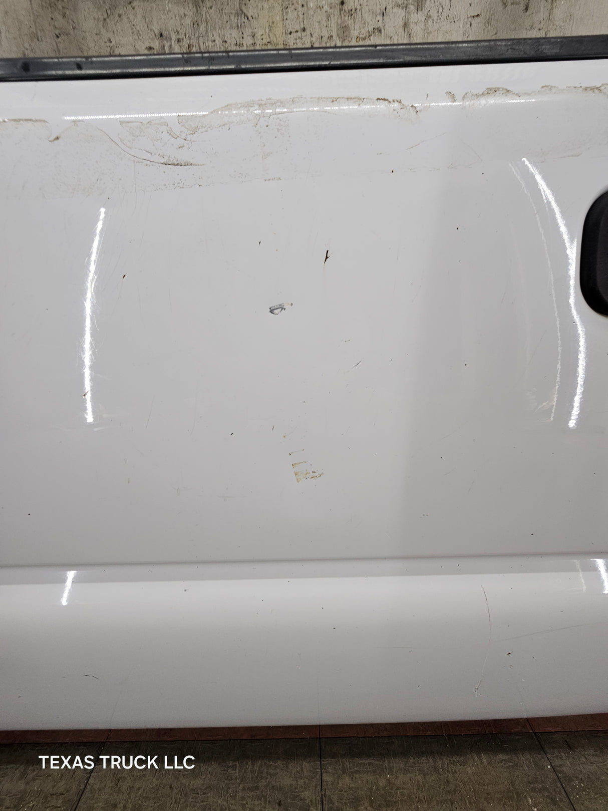 1999-2006 Chevrolet Silverado / GMC Sierra 1500 2500 3500 HD Front Driver Side Door LH