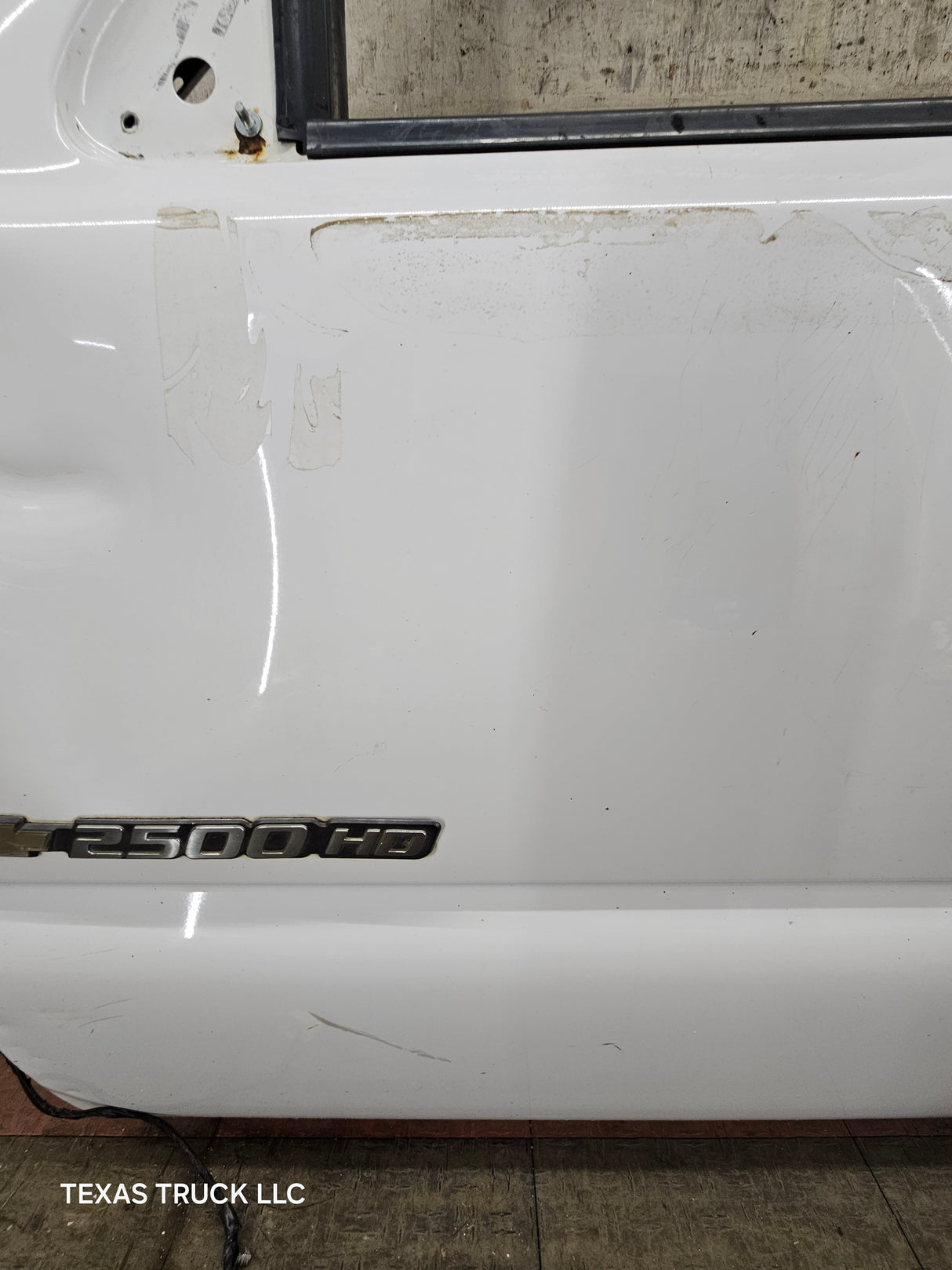 1999-2006 Chevrolet Silverado / GMC Sierra 1500 2500 3500 HD Front Driver Side Door LH
