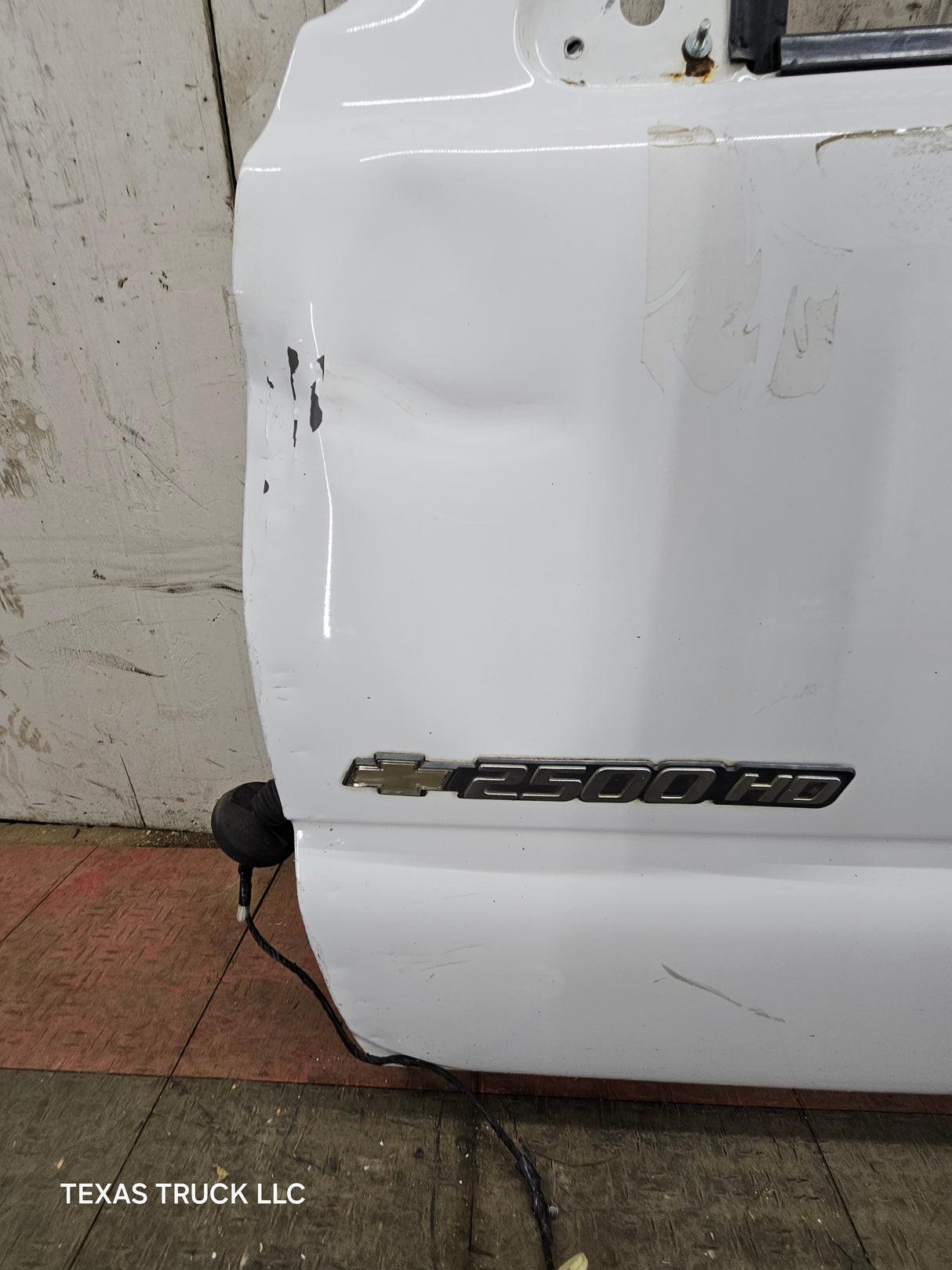 1999-2006 Chevrolet Silverado / GMC Sierra 1500 2500 3500 HD Front Driver Side Door LH