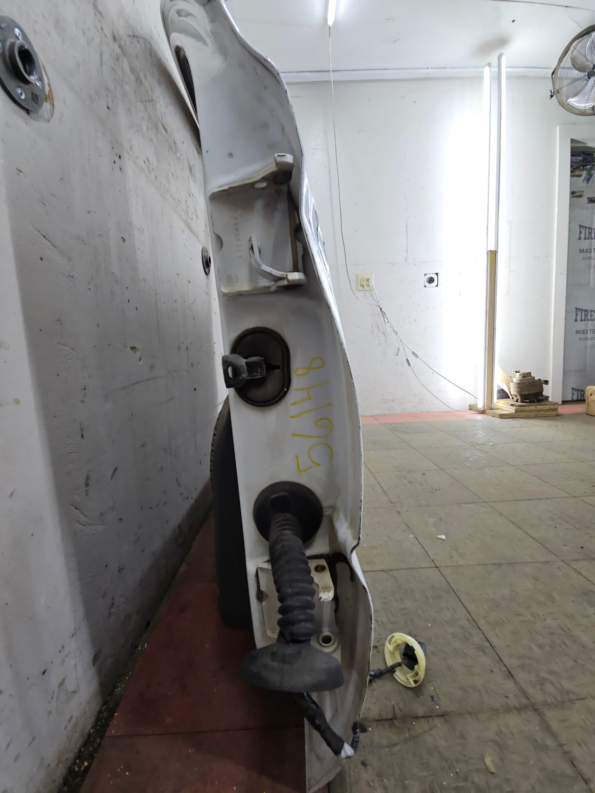 1999-2006 Chevrolet Silverado / GMC Sierra 1500 2500 3500 HD Front Driver Side Door LH
