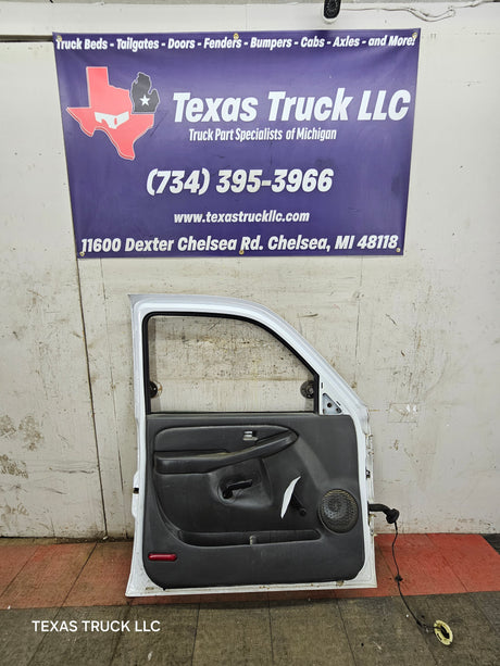 1999-2006 Chevrolet Silverado / GMC Sierra 1500 2500 3500 HD Front Driver Side Door LH