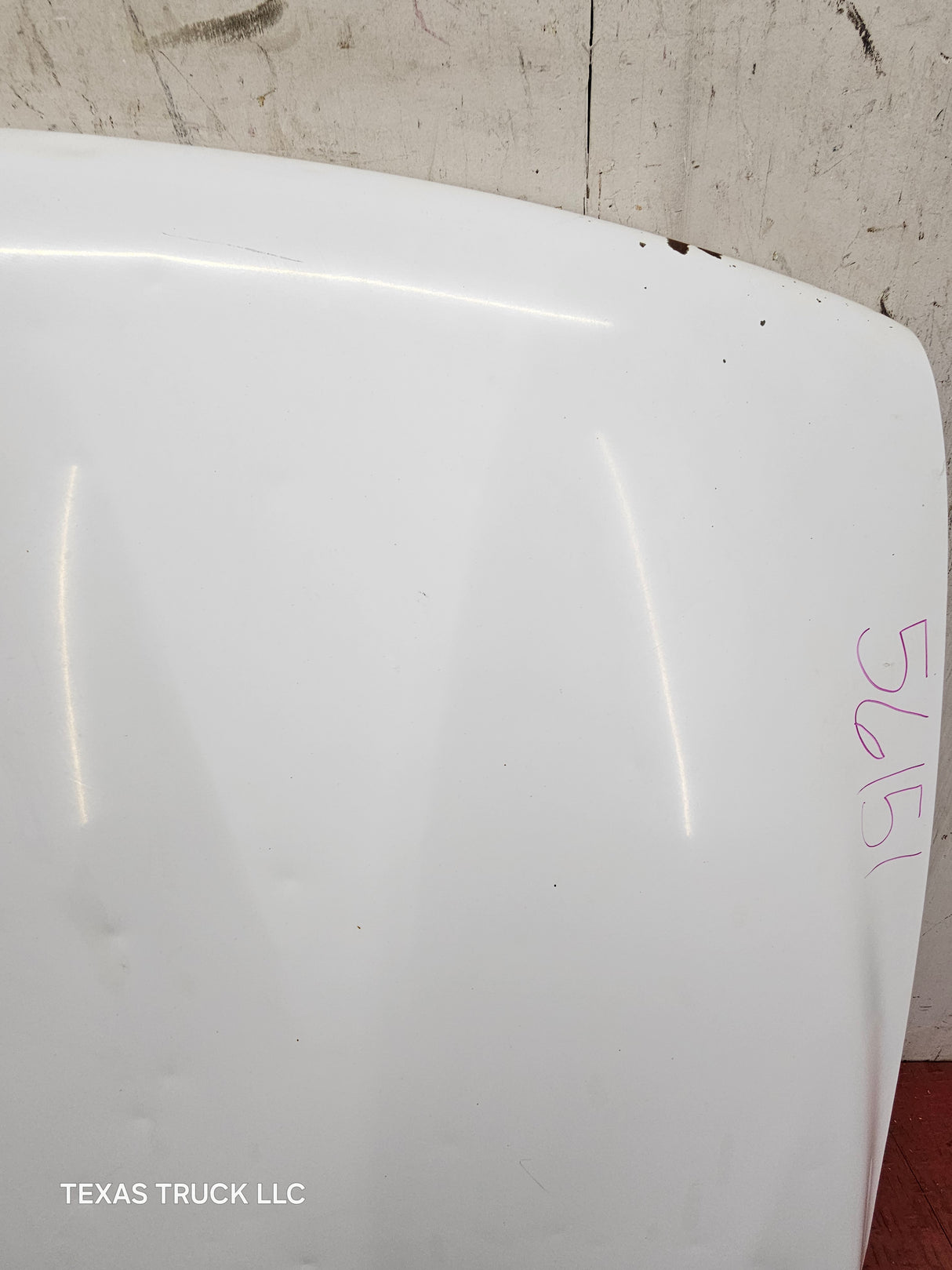 2003-2006 Chevrolet Silverado 2500 3500 'Cateye' HD Hood OEM - Summit White