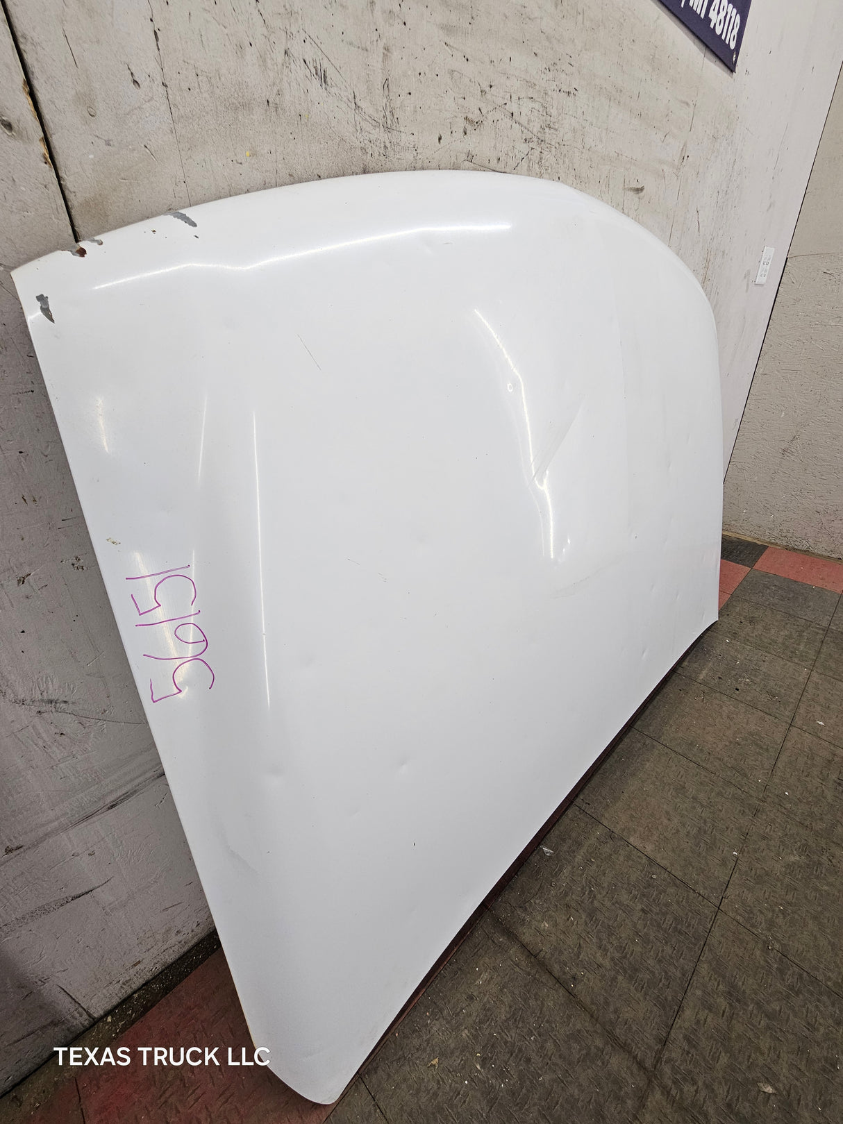 2003-2006 Chevrolet Silverado 2500 3500 'Cateye' HD Hood OEM - Summit White