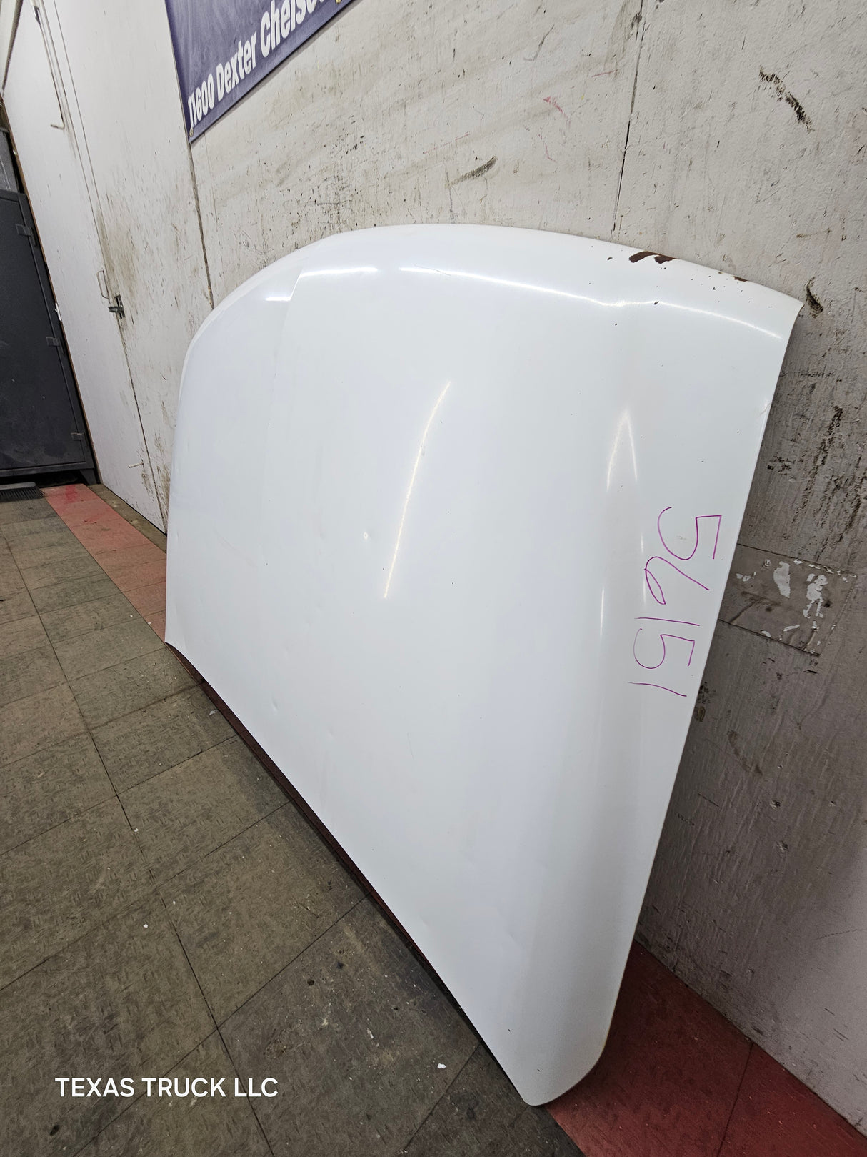 2003-2006 Chevrolet Silverado 2500 3500 'Cateye' HD Hood OEM - Summit White