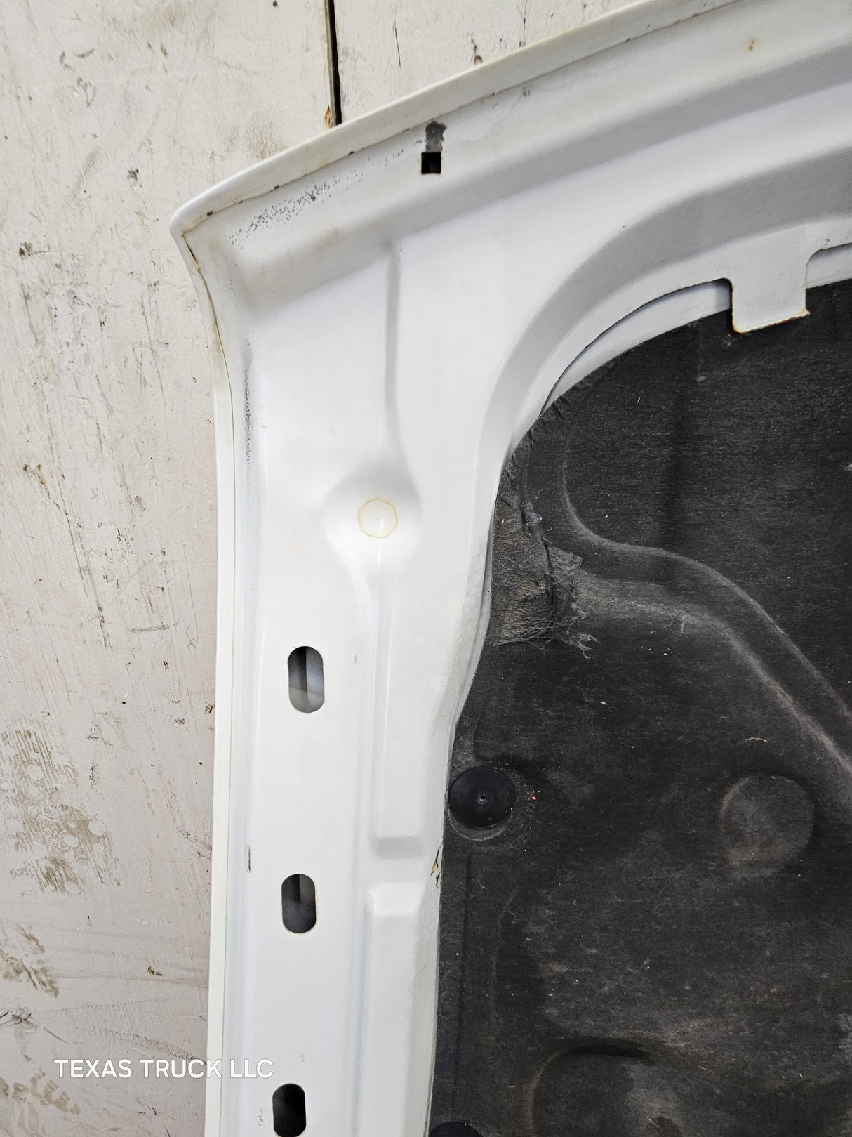 2003-2006 Chevrolet Silverado 2500 3500 'Cateye' HD Hood OEM - Summit White