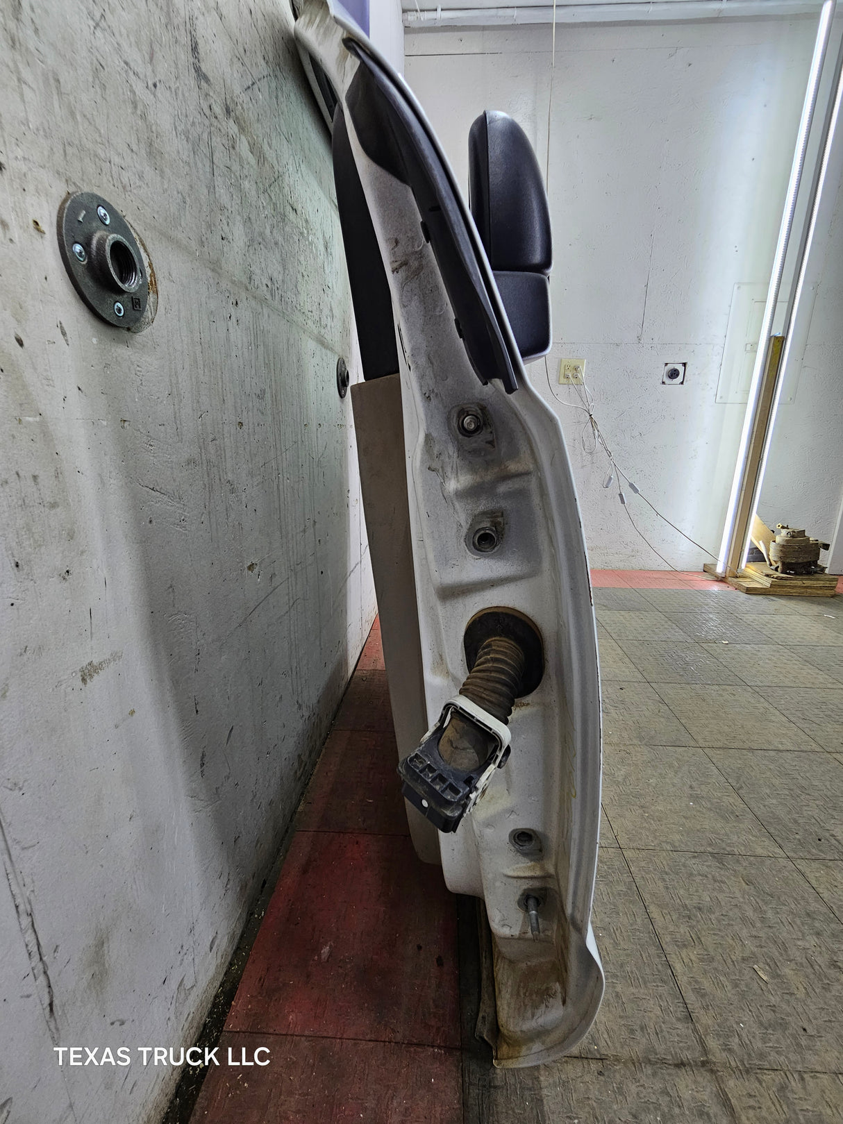 1999-2011 Ford Super Duty LH Front Driver Side Door F250 F350 F450 F550 - Oxford White