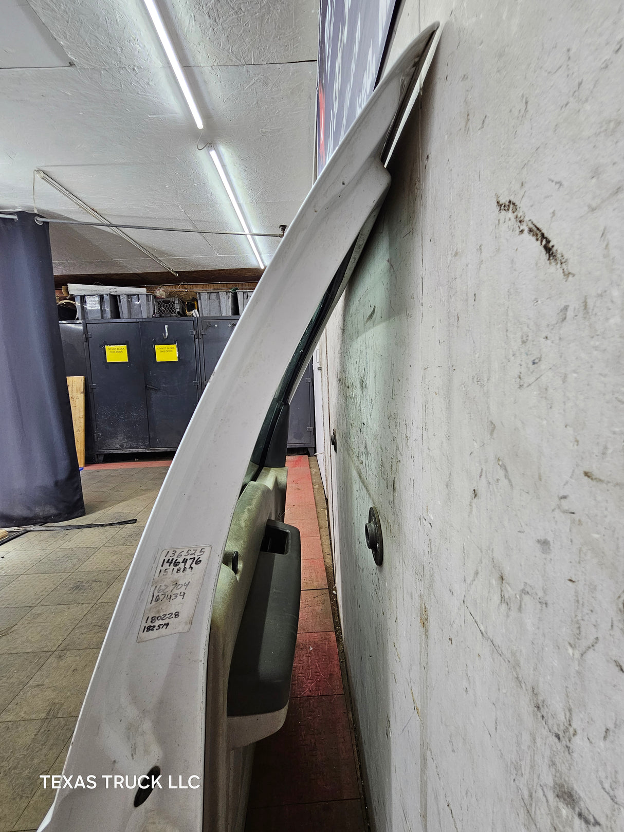 1999-2011 Ford Super Duty LH Front Driver Side Door F250 F350 F450 F550 - Oxford White