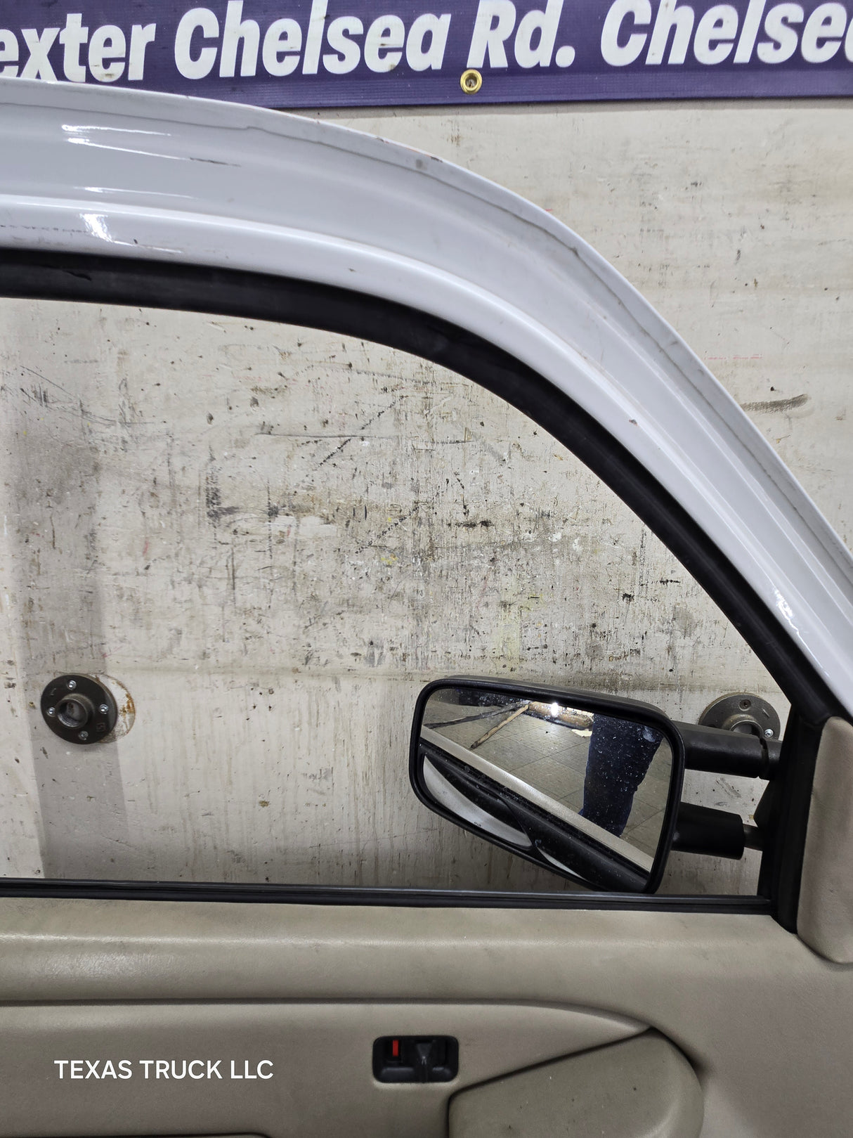 1999-2006 Chevrolet Silverado / GMC Sierra 1500 2500 3500 HD Front Driver Side Door LH