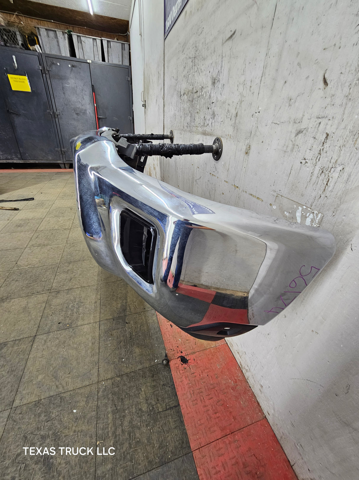 2024-2025 Chevrolet Silverado 2500/3500 HD Front Bumper - Chrome