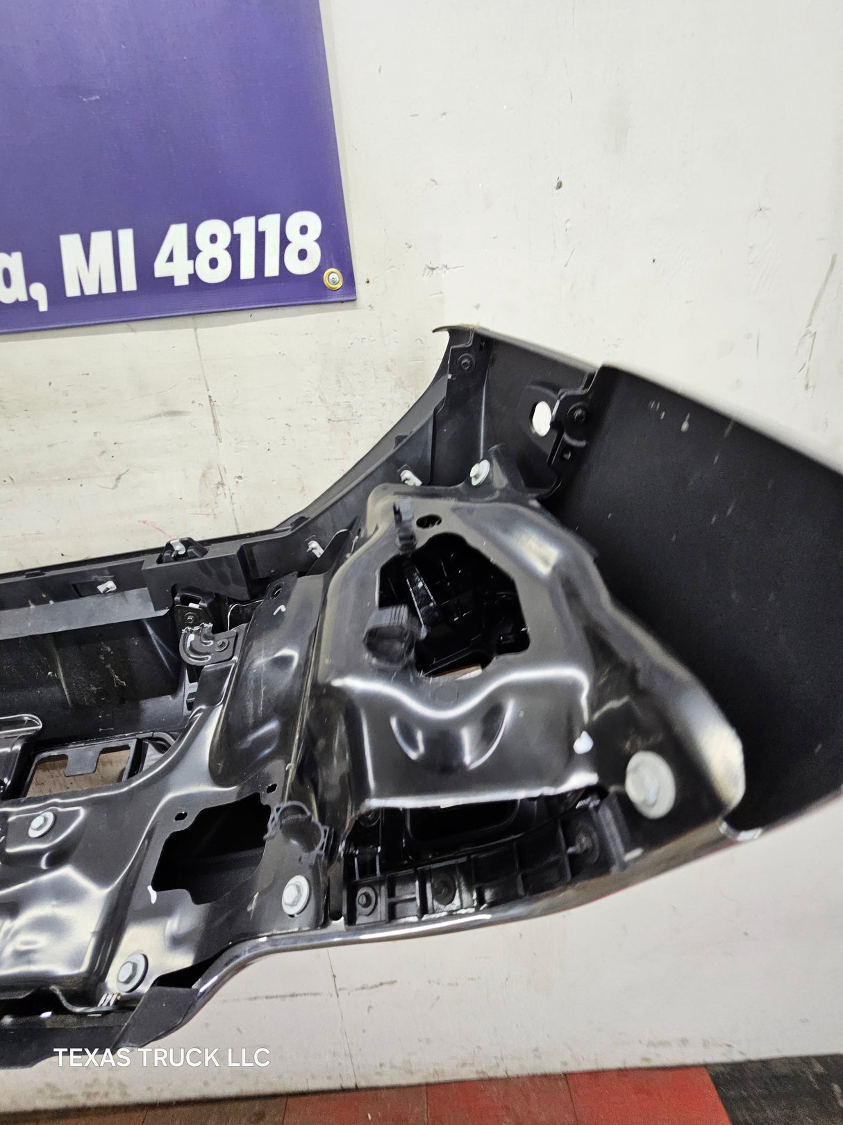 2024-2025 Chevrolet Silverado 2500/3500 HD Front Bumper - Chrome
