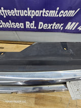 2003-2006 Chevrolet Silverado 2500 3500 'Cateye' HD Grill OEM - Summit White