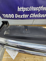 2003-2006 Chevrolet Silverado 2500 3500 'Cateye' HD Grill OEM - Summit White