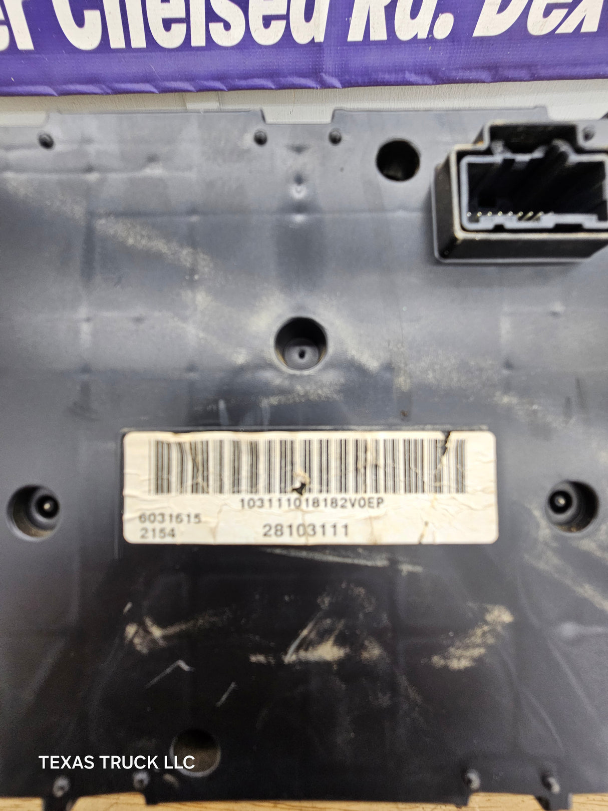 2007-2013 Chevrolet Silverado GMC Sierra Instrument Cluster Gauge Speedometer