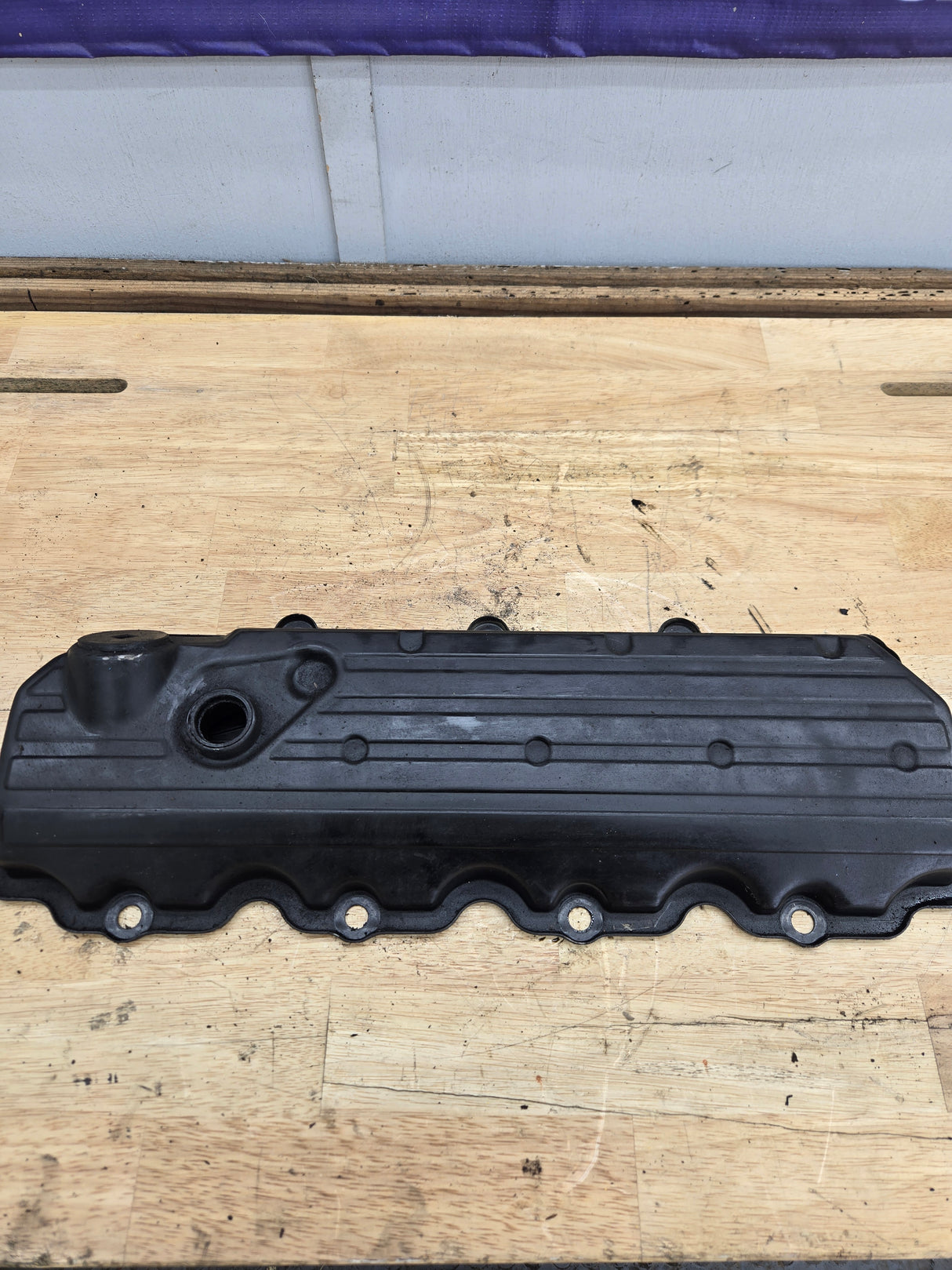 2003-2004 Ford 6.0 Power Stroke Drivers Valve Cover Super Duty Excursion