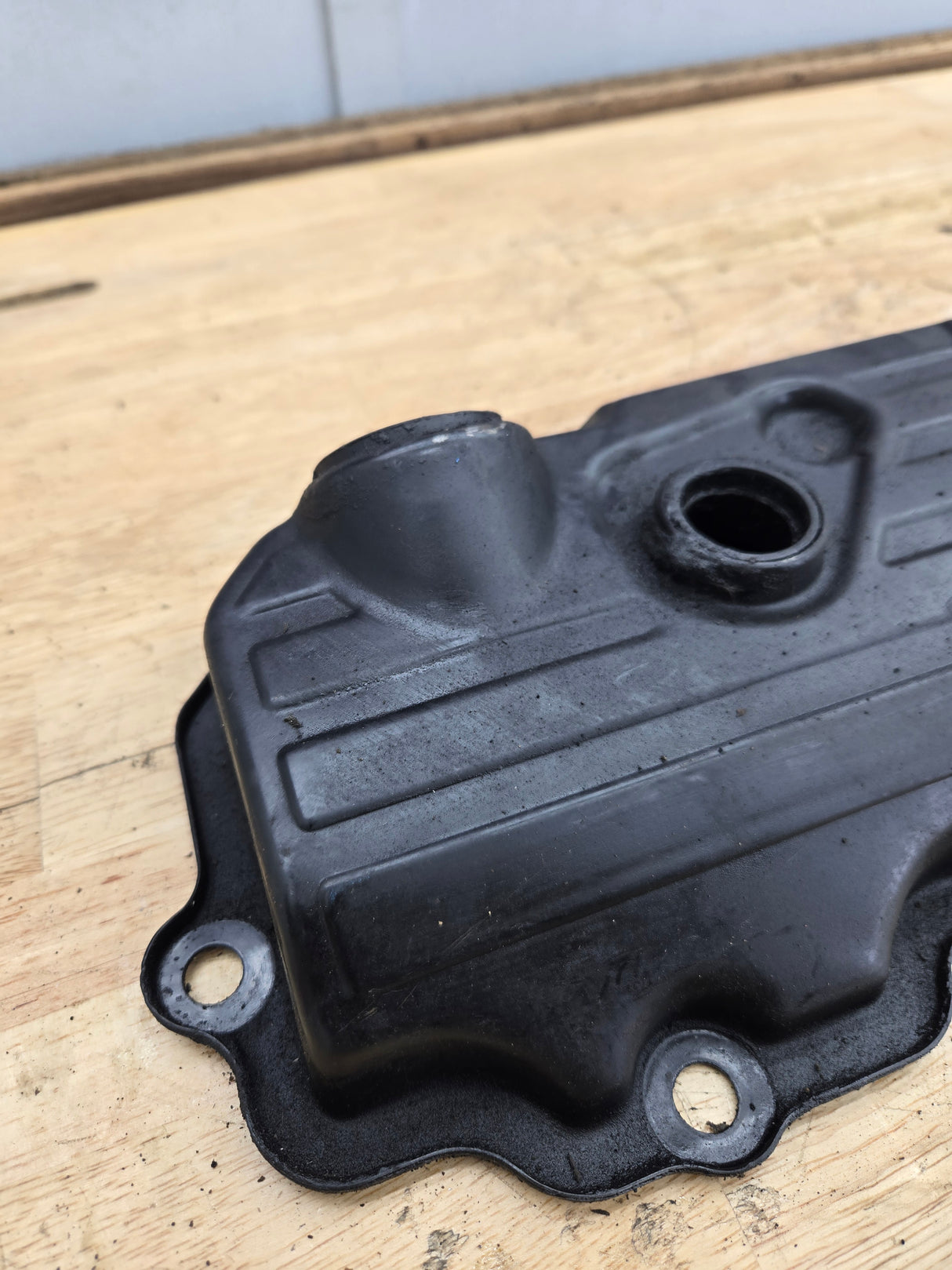 2003-2004 Ford 6.0 Power Stroke Drivers Valve Cover Super Duty Excursion