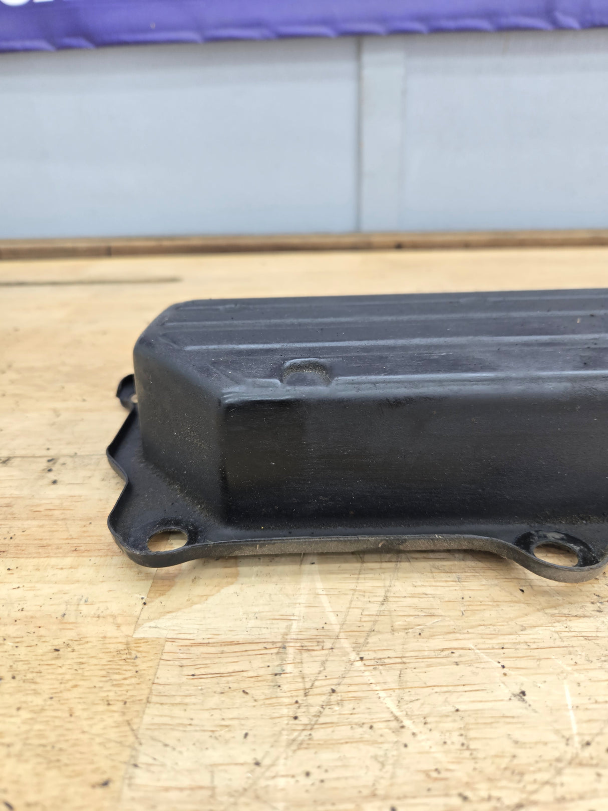 2003-2004 Ford 6.0 Power Stroke Drivers Valve Cover Super Duty Excursion