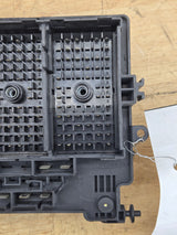 2003-2006 Chevrolet Silverado / GMC Sierra 1500 Engine Bay Fuse Box