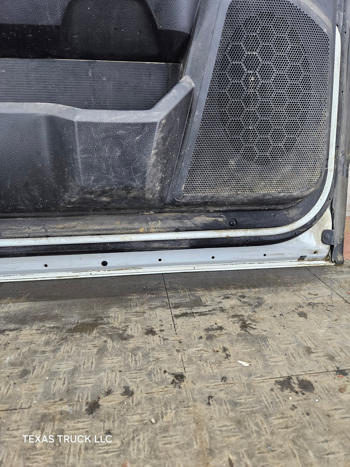 2009-2018 Dodge Ram 4th Gen Driver Side Front Quad Cab Door 1500 2500 3500 4500 5500
