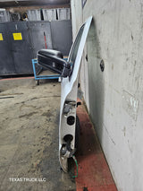 1999-2006 Chevrolet Silverado / GMC Sierra 1500 2500 3500 HD Front Passenger side Door RH