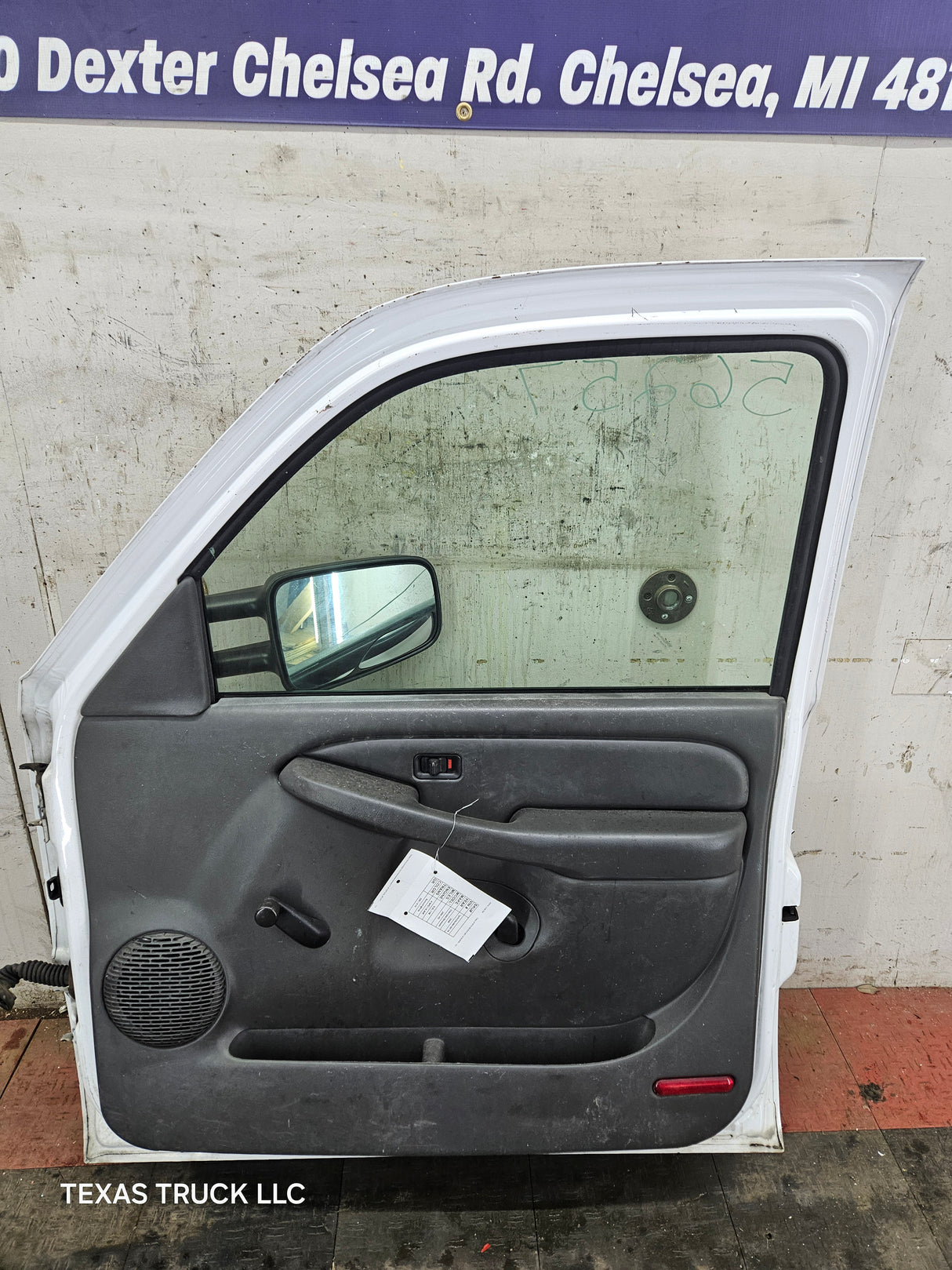 1999-2006 Chevrolet Silverado / GMC Sierra 1500 2500 3500 HD Front Passenger side Door RH
