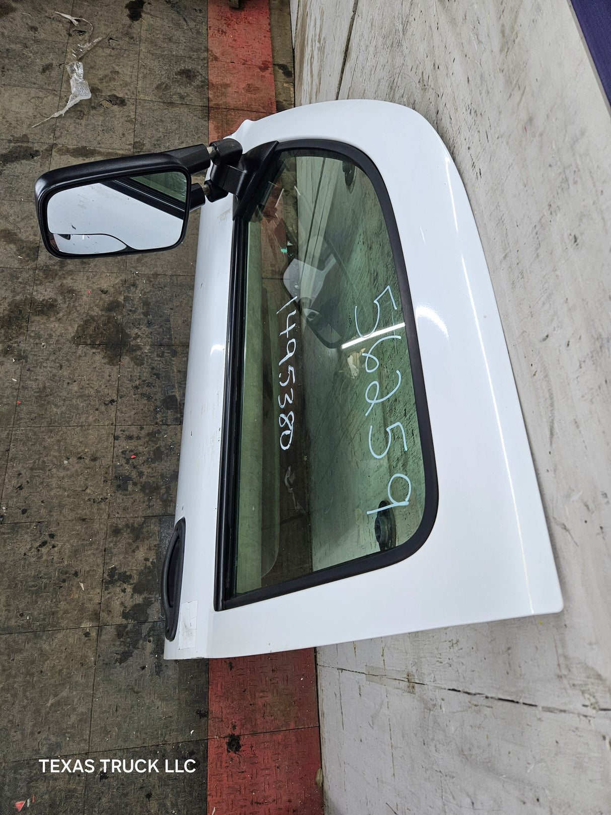 1999-2006 Chevrolet Silverado / GMC Sierra 1500 2500 3500 HD Front Driver Side Door LH