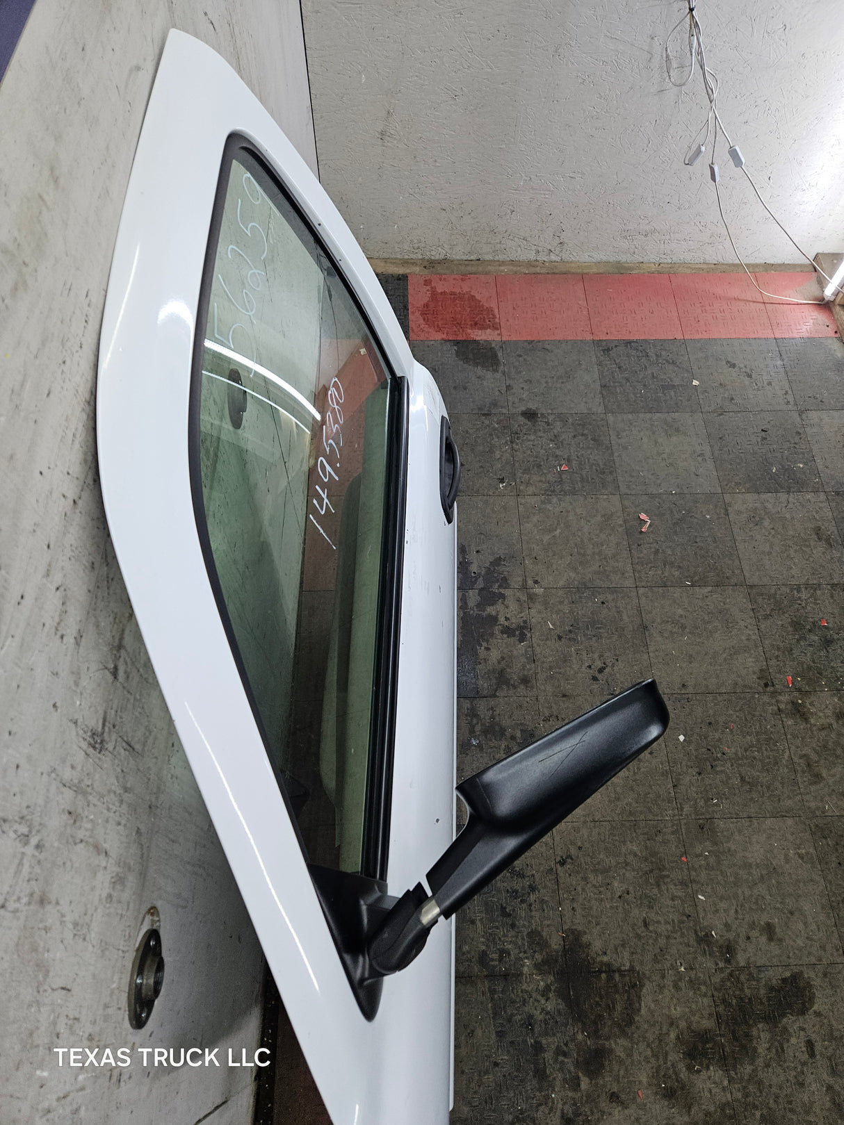 1999-2006 Chevrolet Silverado / GMC Sierra 1500 2500 3500 HD Front Driver Side Door LH