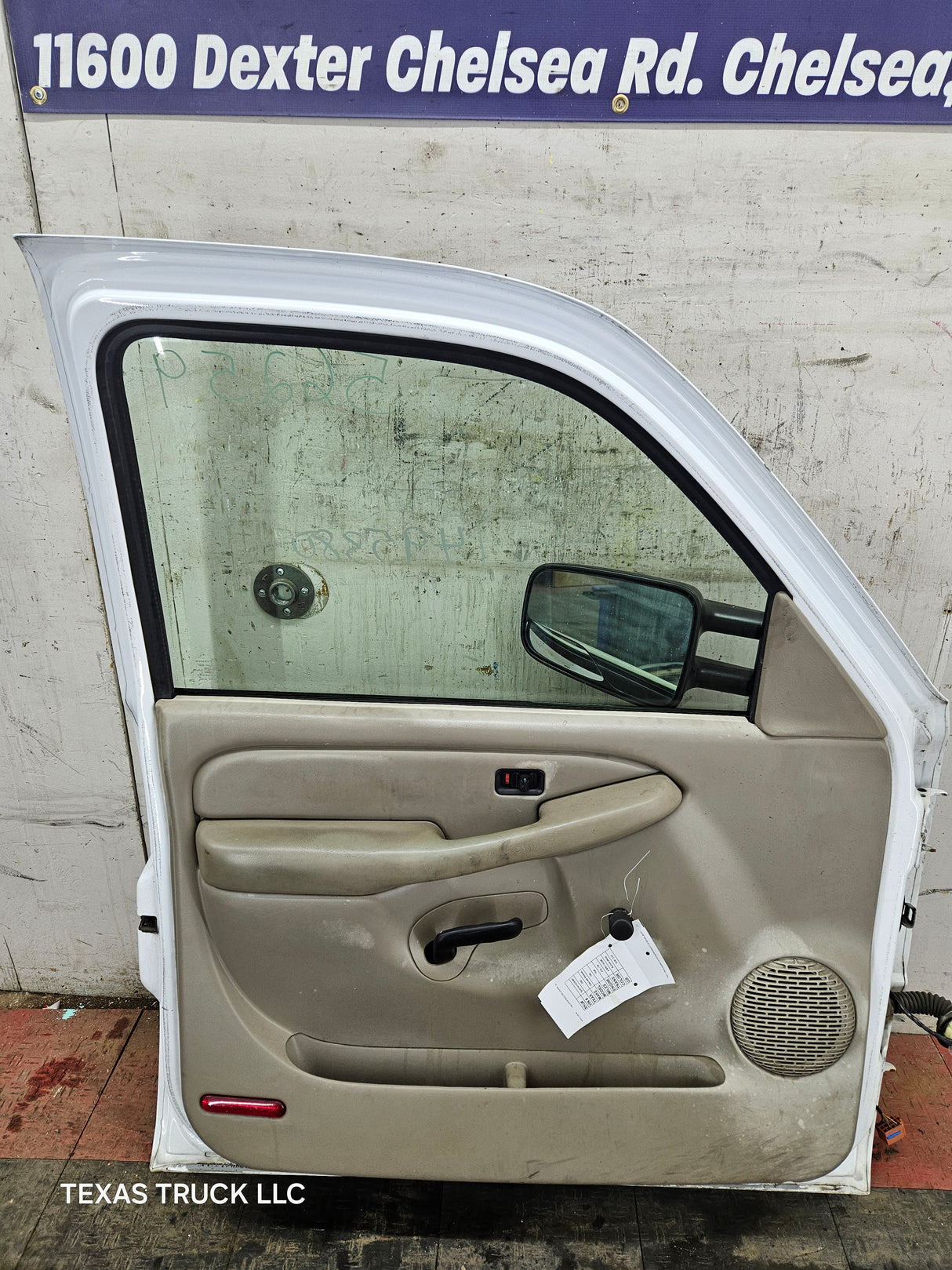 1999-2006 Chevrolet Silverado / GMC Sierra 1500 2500 3500 HD Front Driver Side Door LH