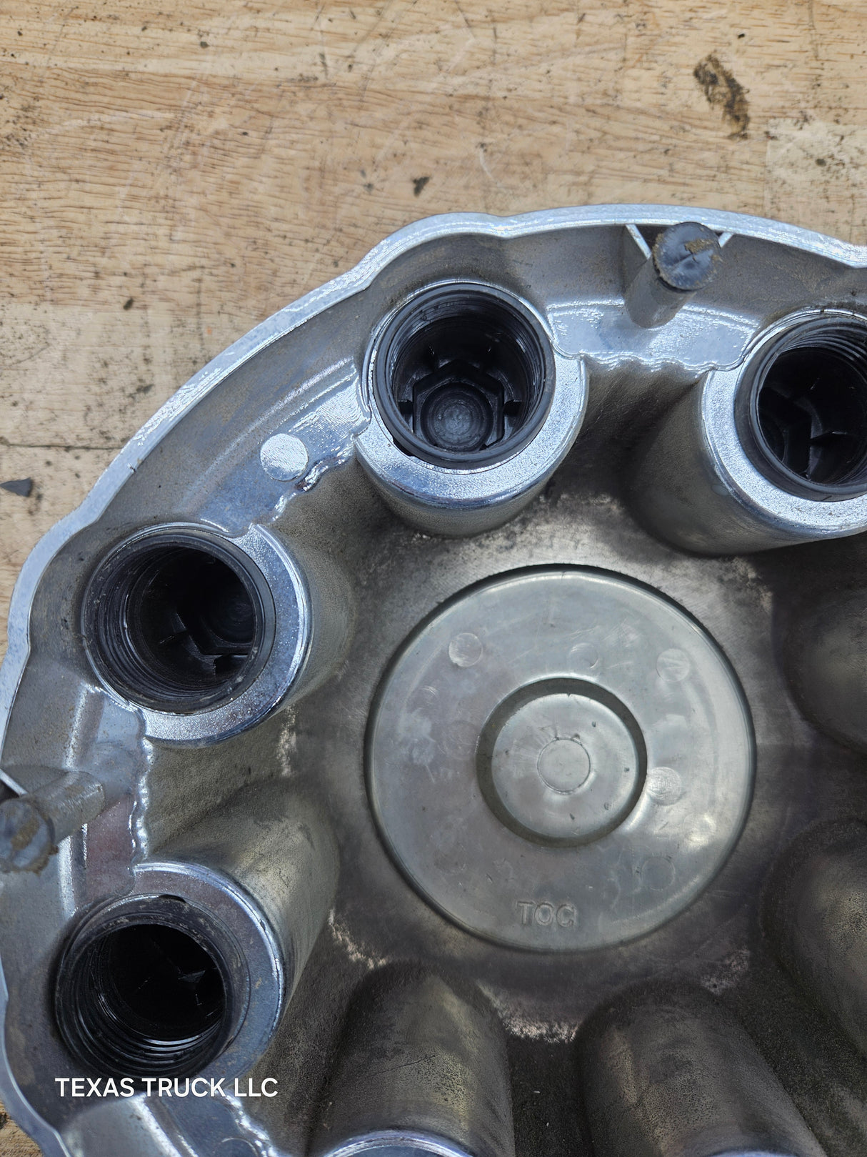 1999-2006 OEM Chevrolet Silverado 8 Lug Wheel Center Hub Cap Lug Cover