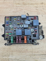 1999-2002 Chevrolet Silverado / GMC Sierra 1500 Engine Bay Fuse Box